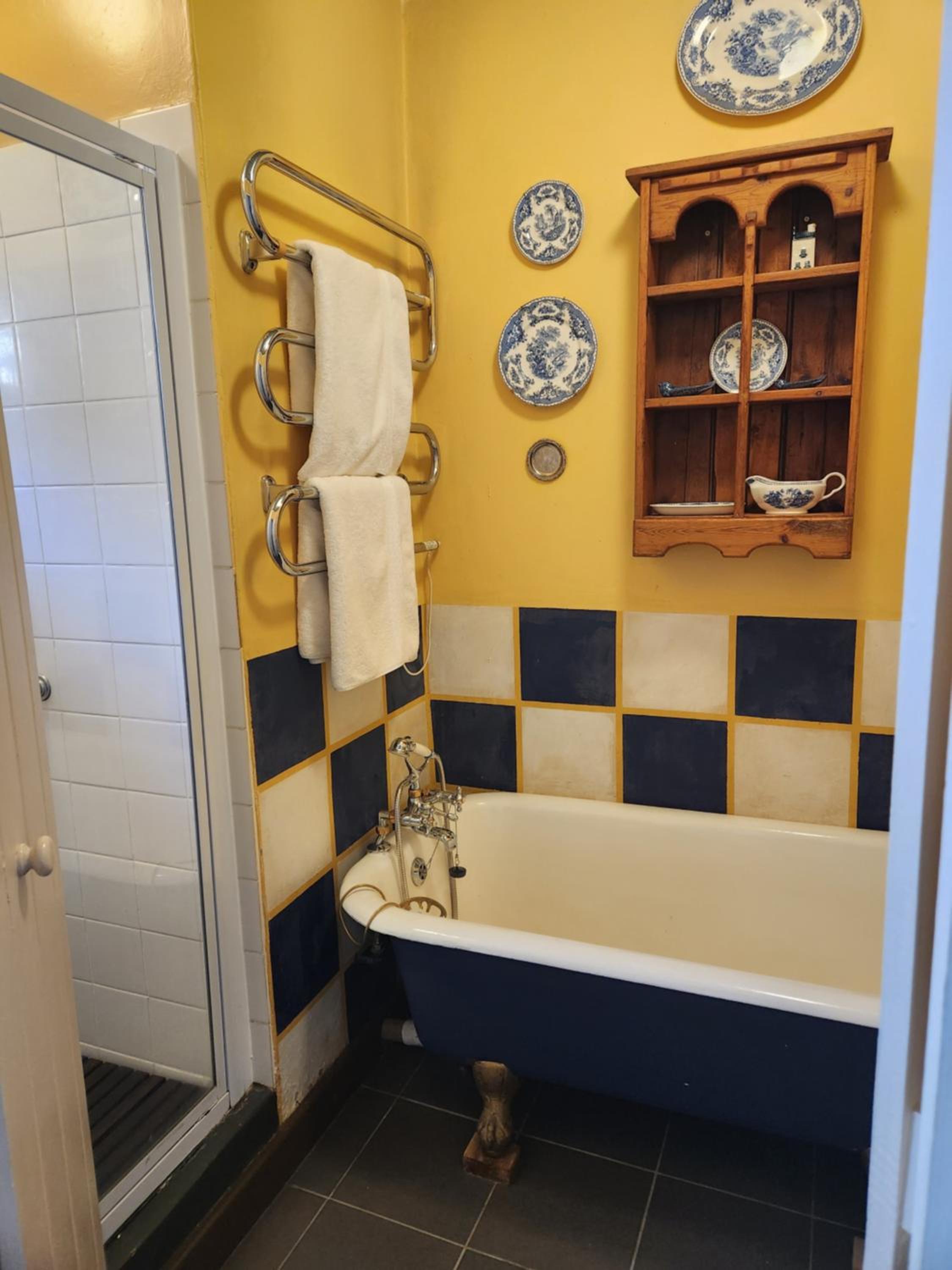 Standard Double or Twin Room photo 2