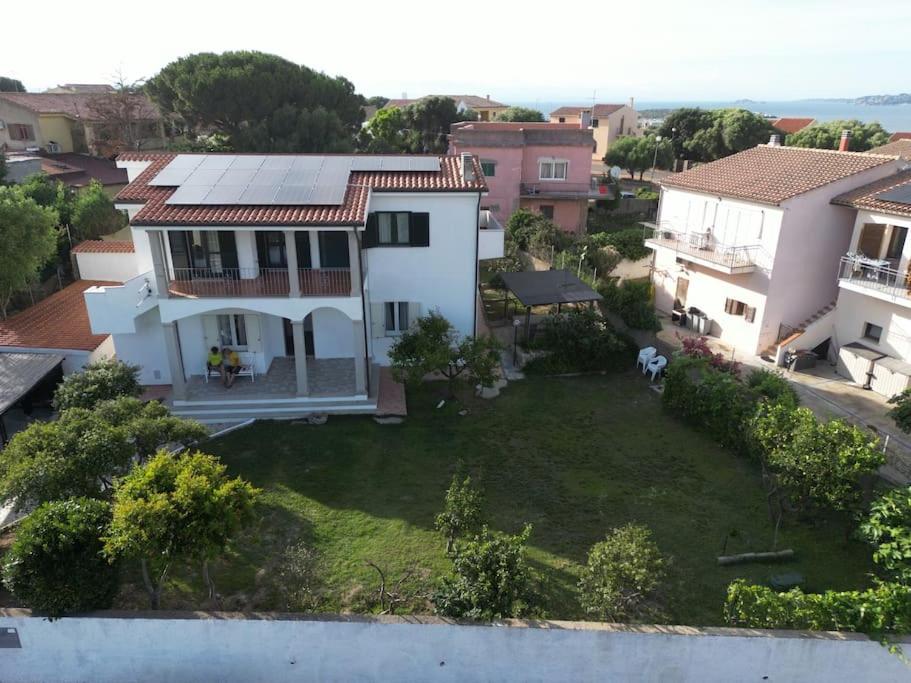 Three-Bedroom Apartment with View photo 2
