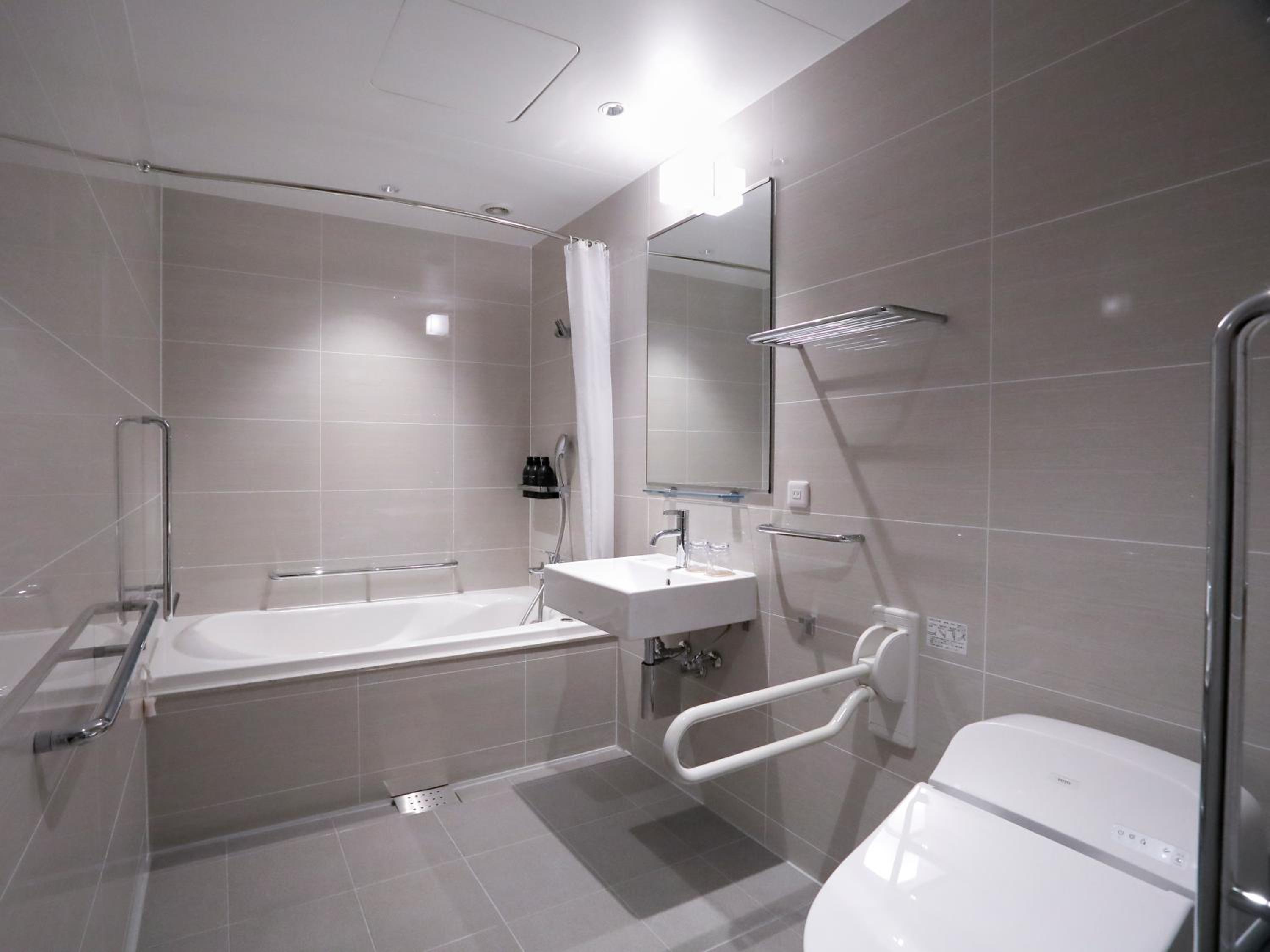Twin Room with Bathtub - Garden View - Photo 18