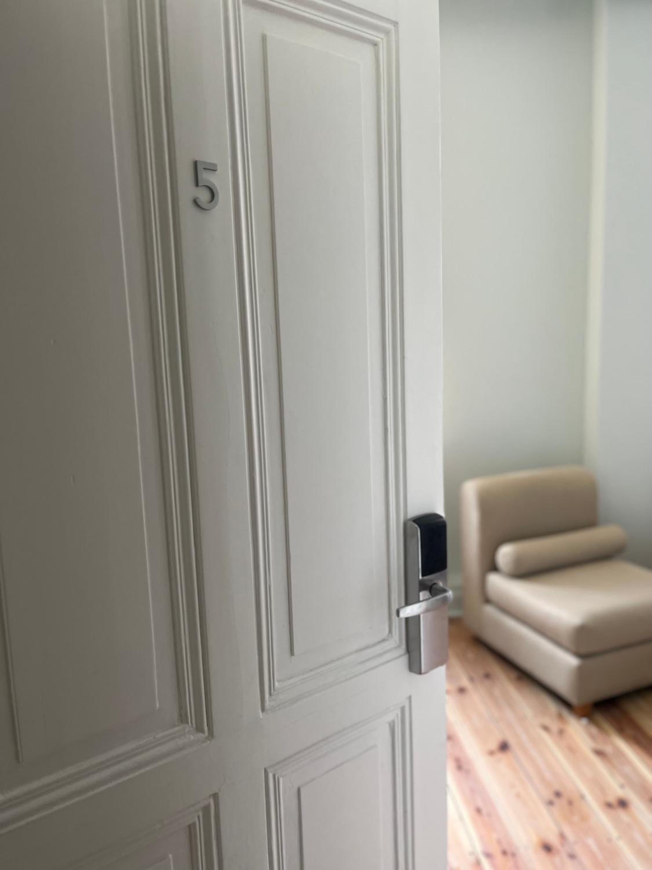 Deluxe Double Room - Photo 7