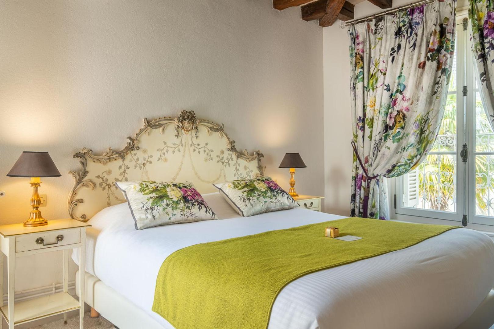 Charm Double Room - Photo 3