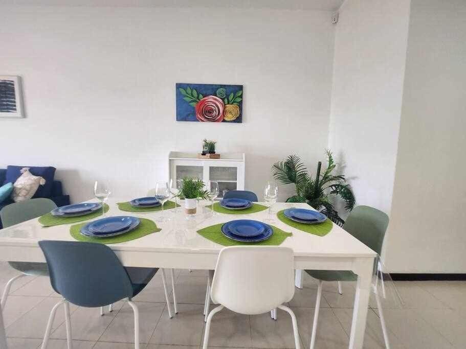 Three-Bedroom Villa photo 2