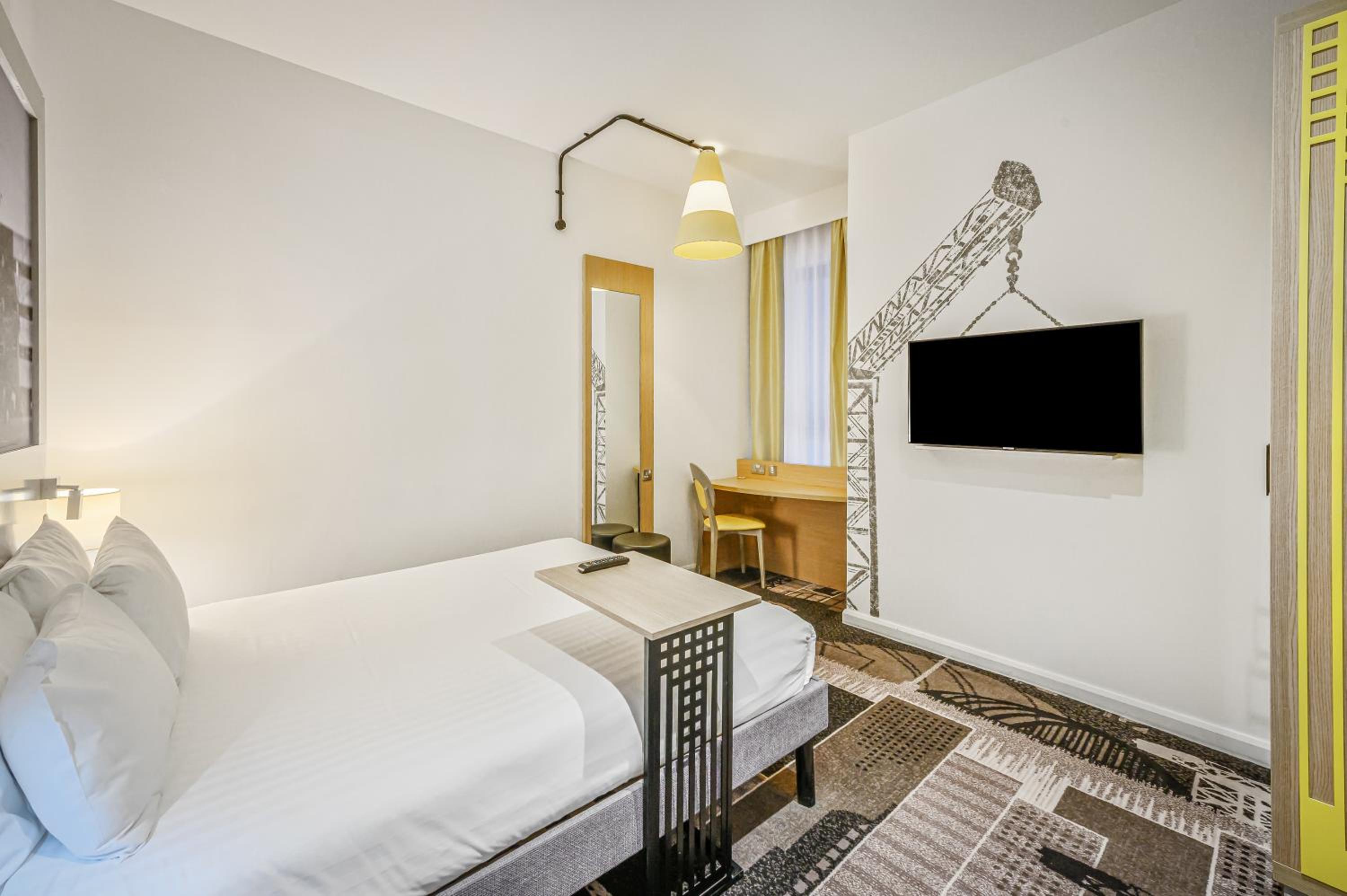 Double Room - Disability Access photo 3
