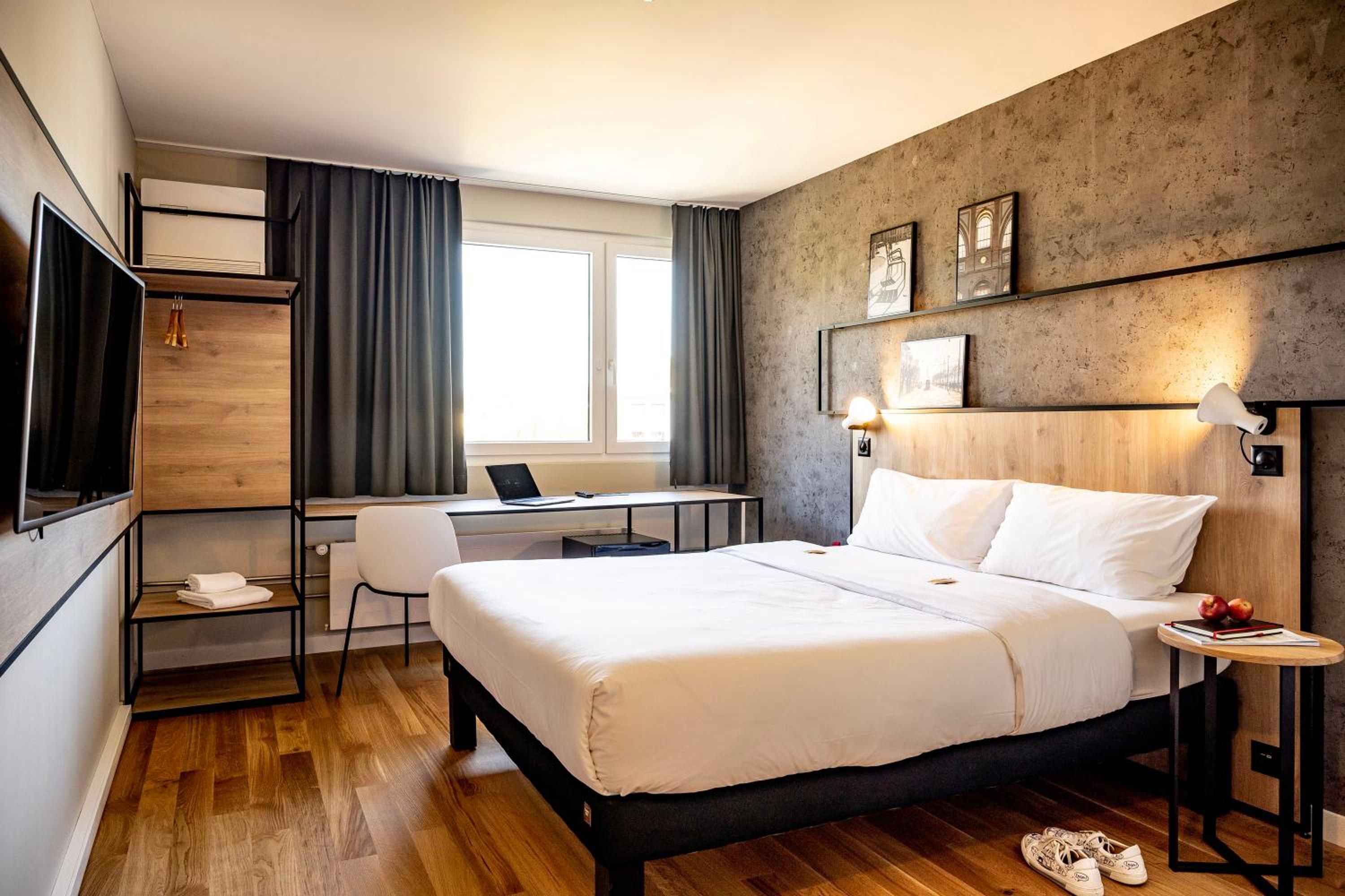 Superior Double Room with Air-Condition - Photo 1