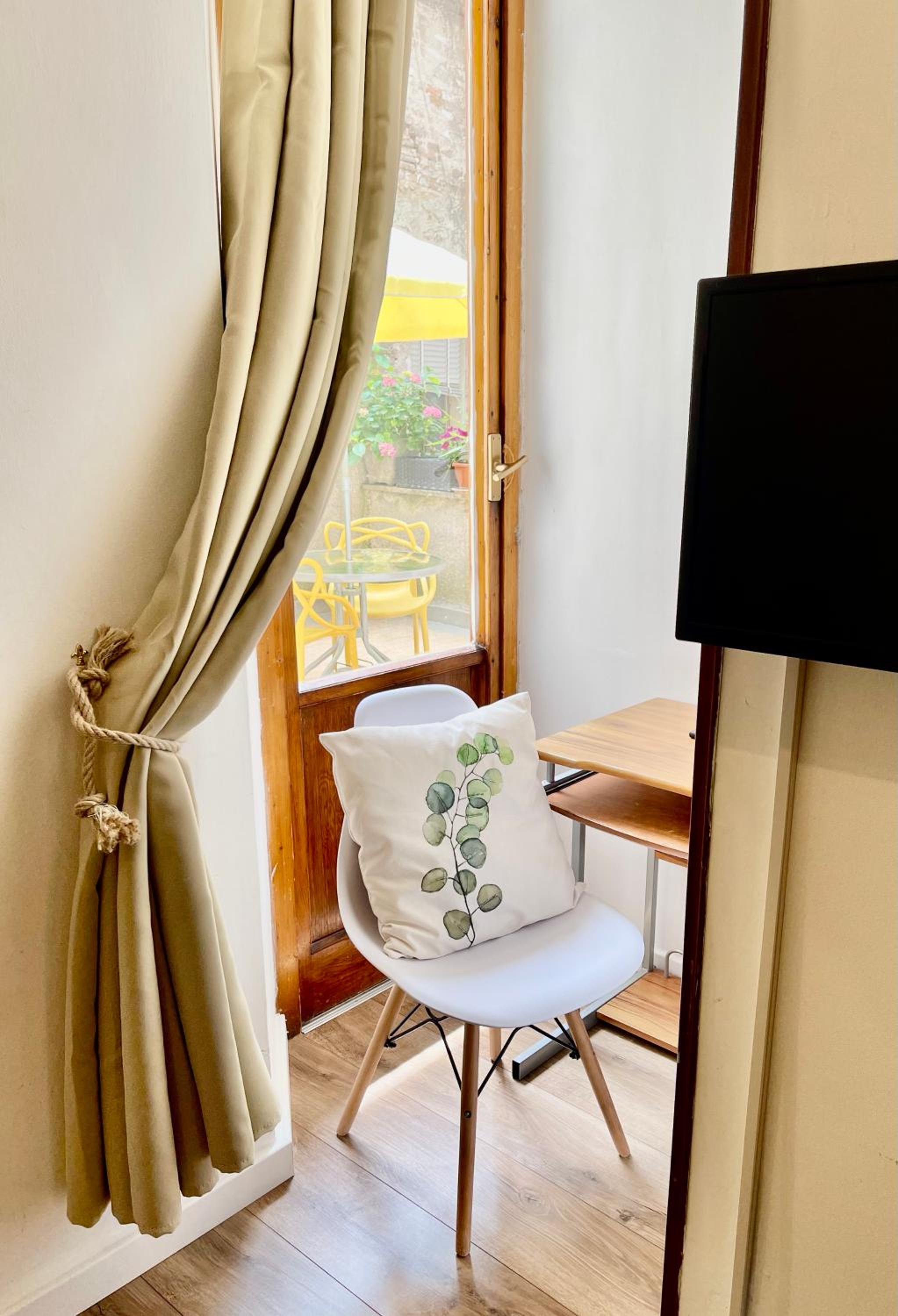 Single Room photo 3