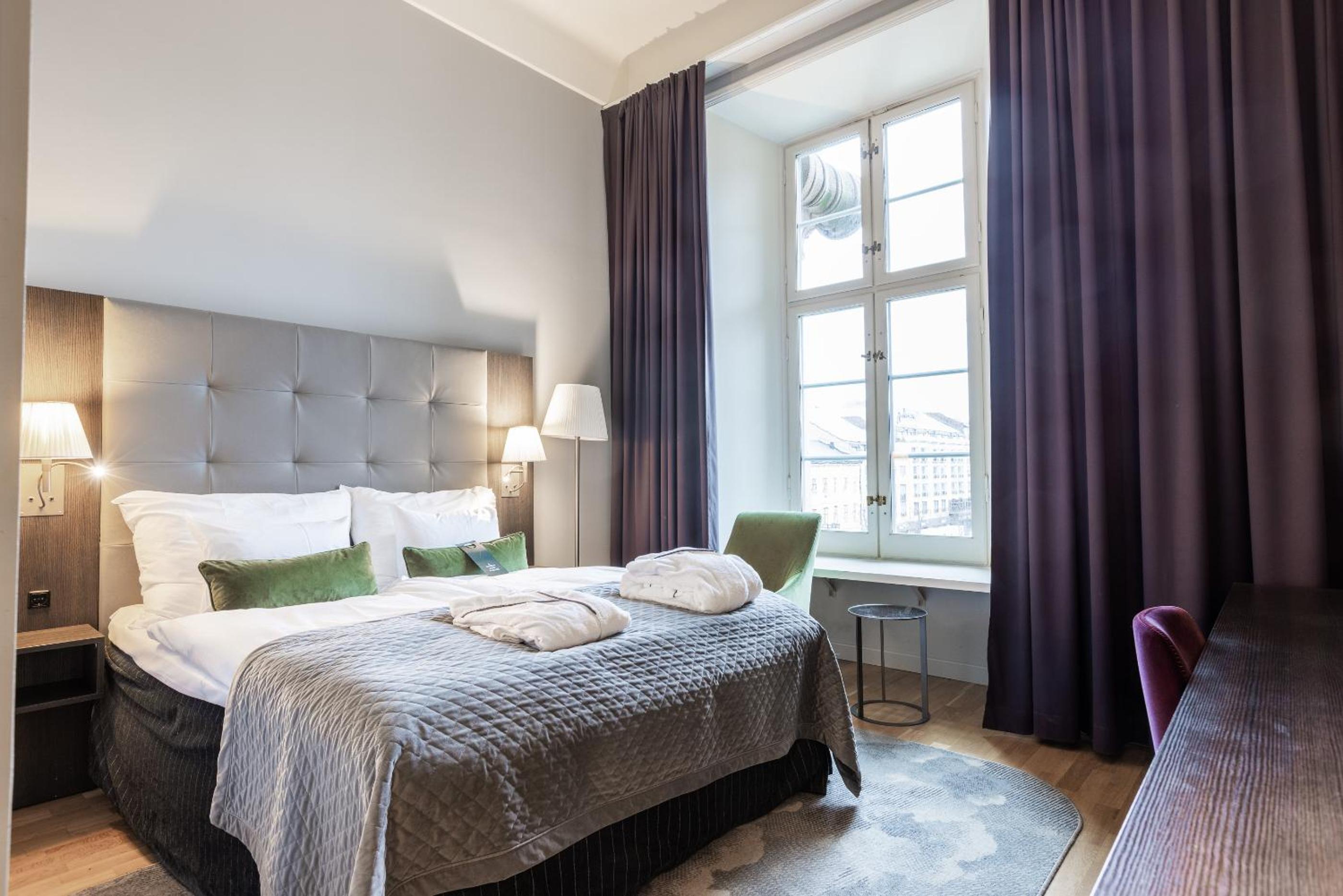 Superior Room with City View - Photo 1