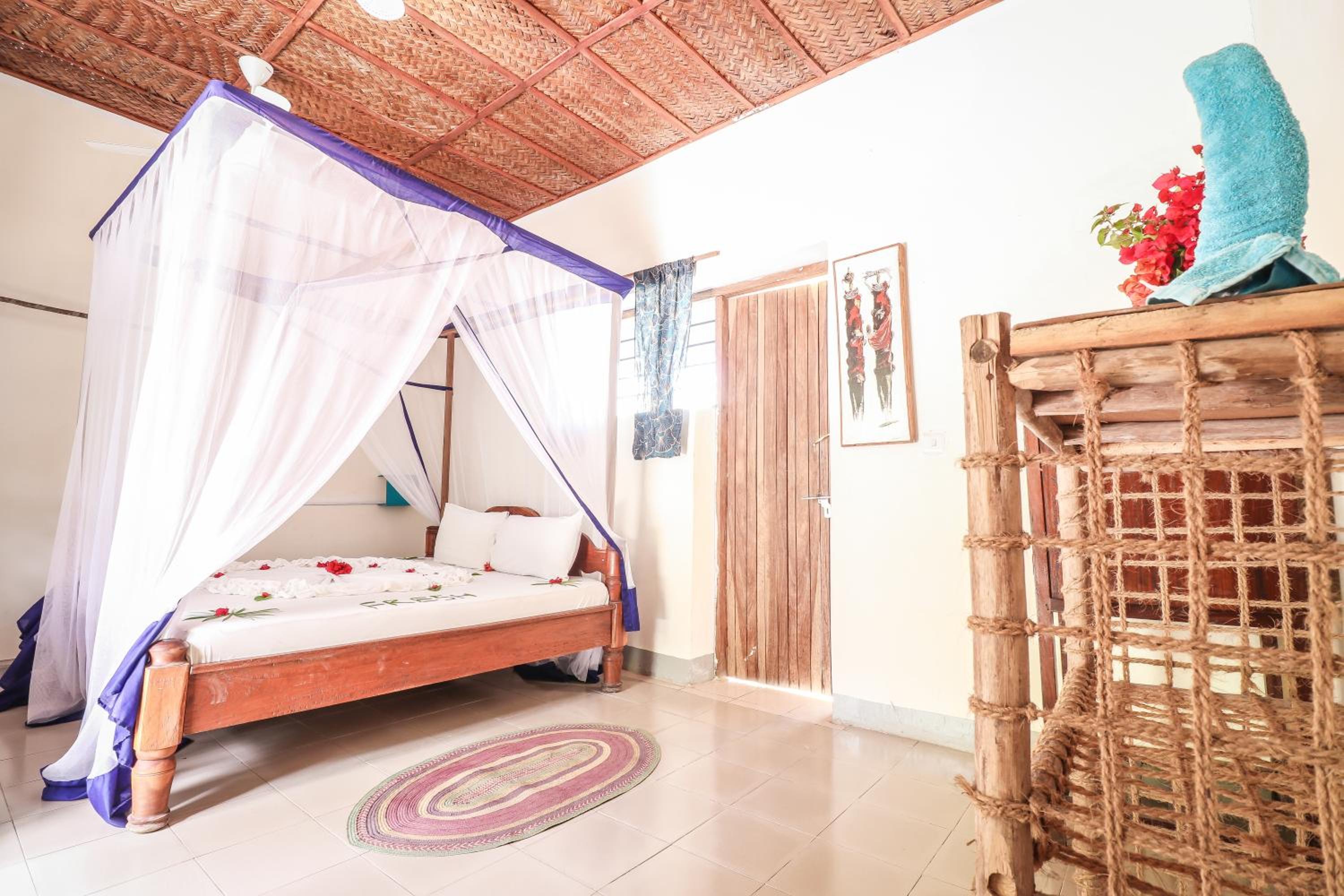 Double Room with Private External Bathroom photo 1