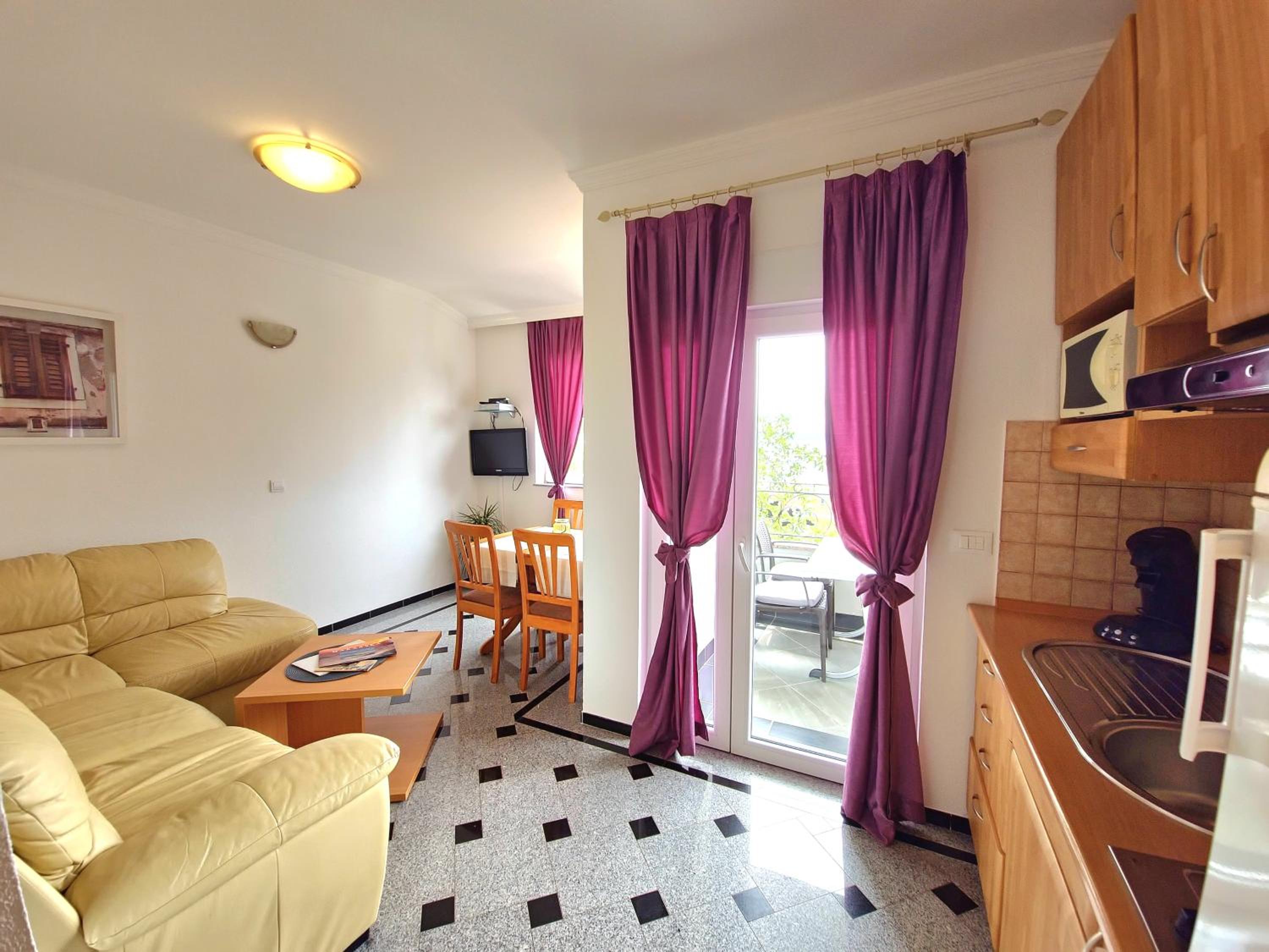 One-Bedroom Apartment