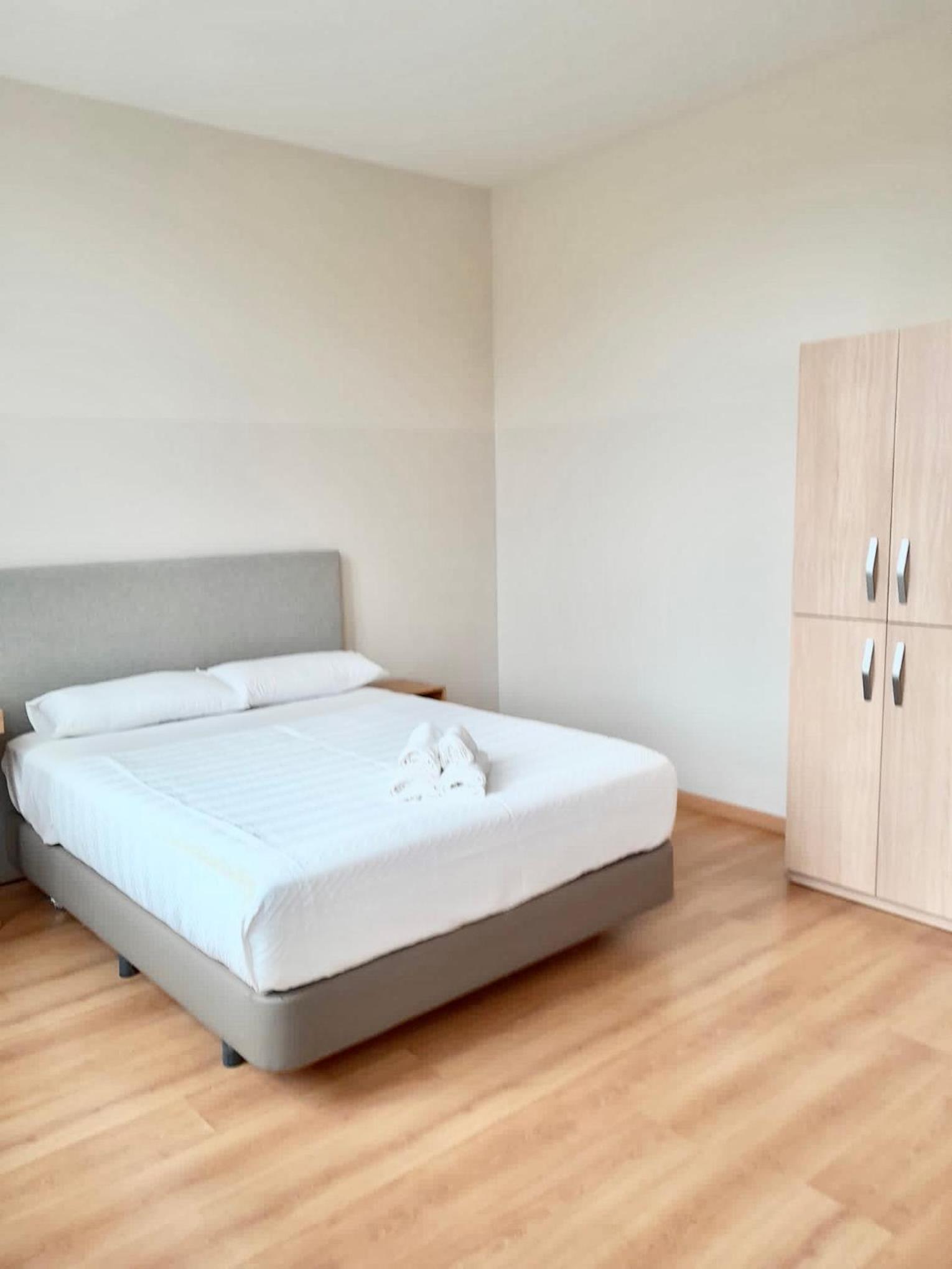 Habitación Cuádruple Económica con Baño Compartido