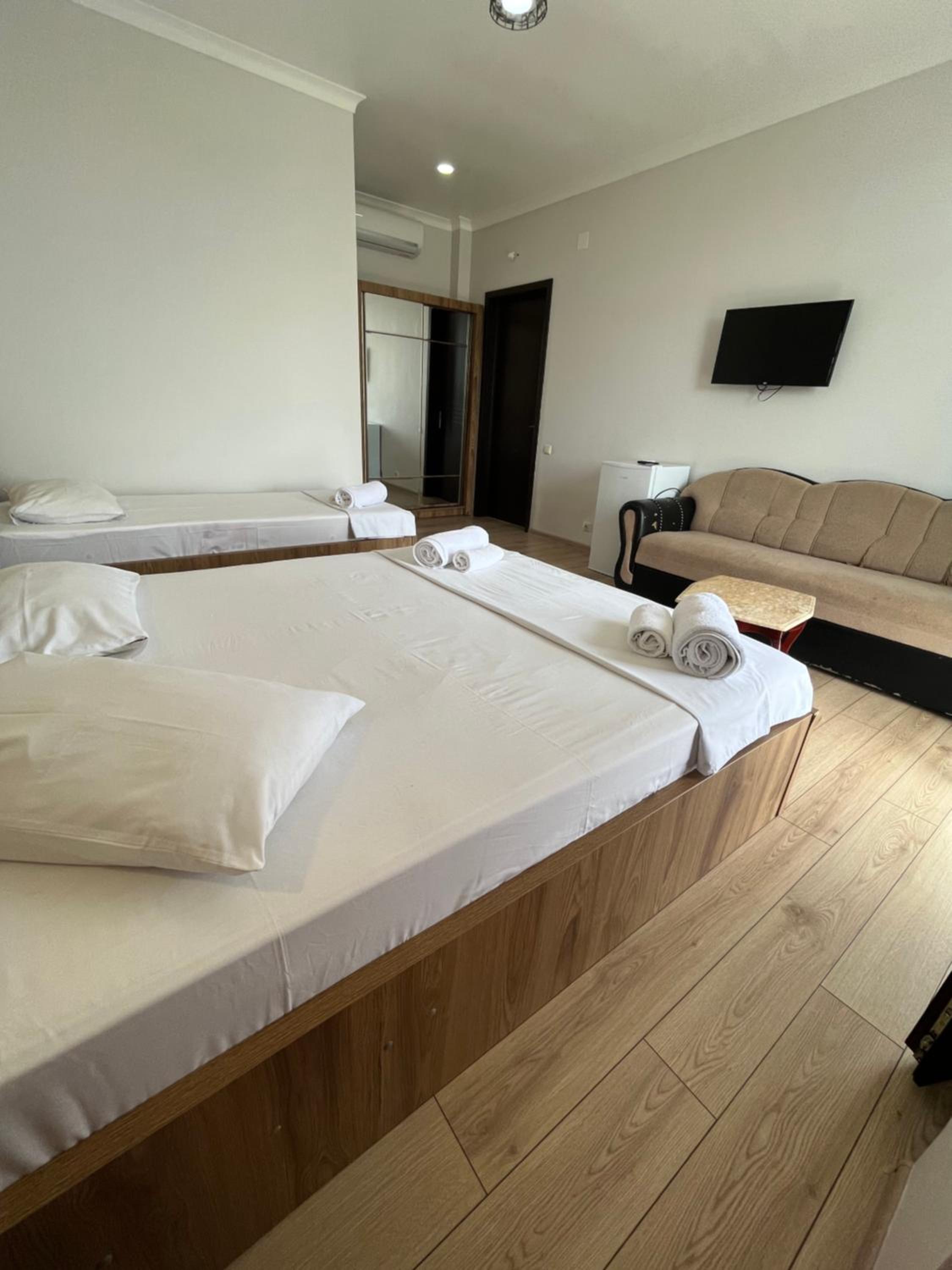 Triple Room with Bathroom photo 3