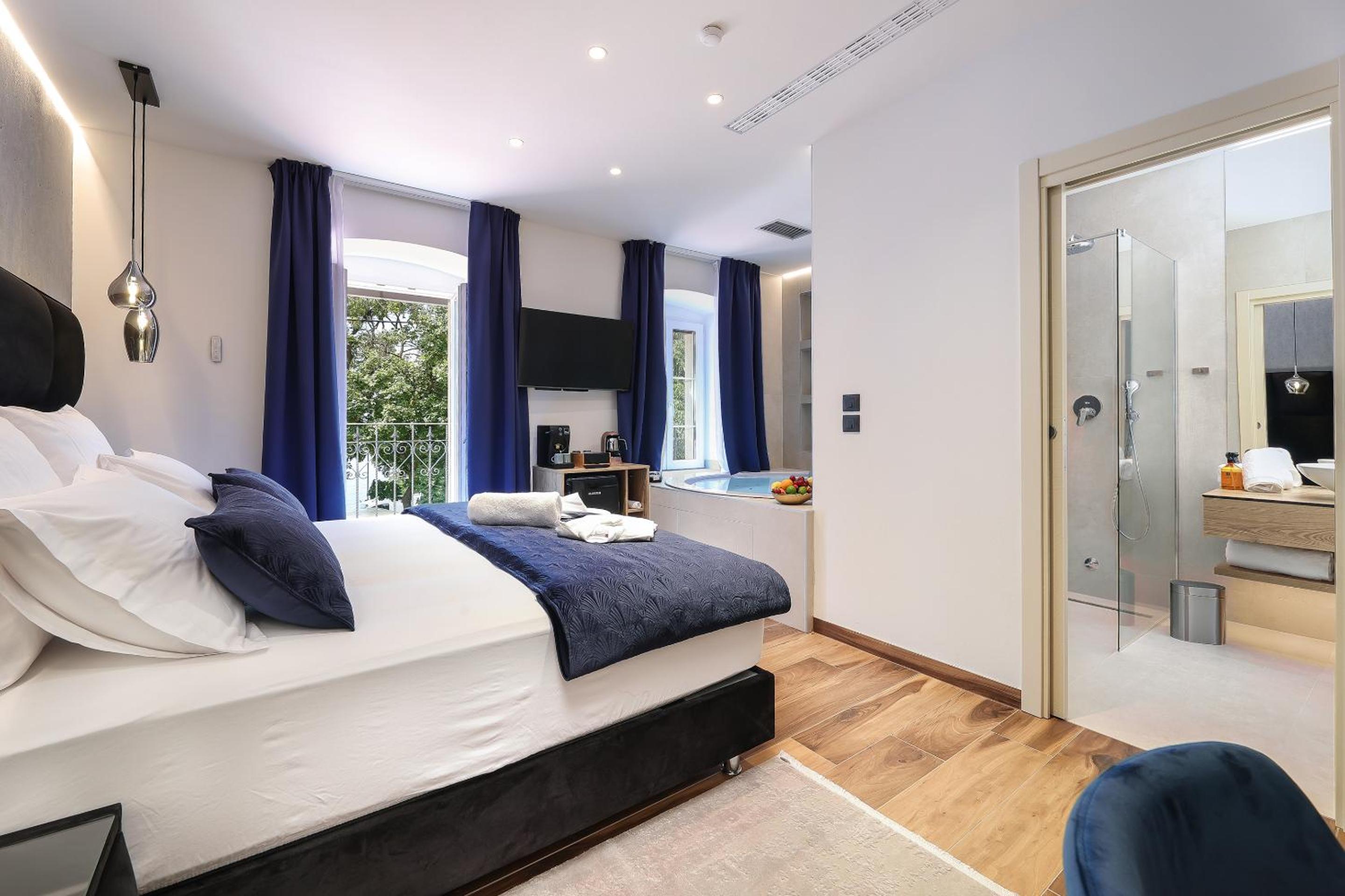 Deluxe Double Room with Sea View
