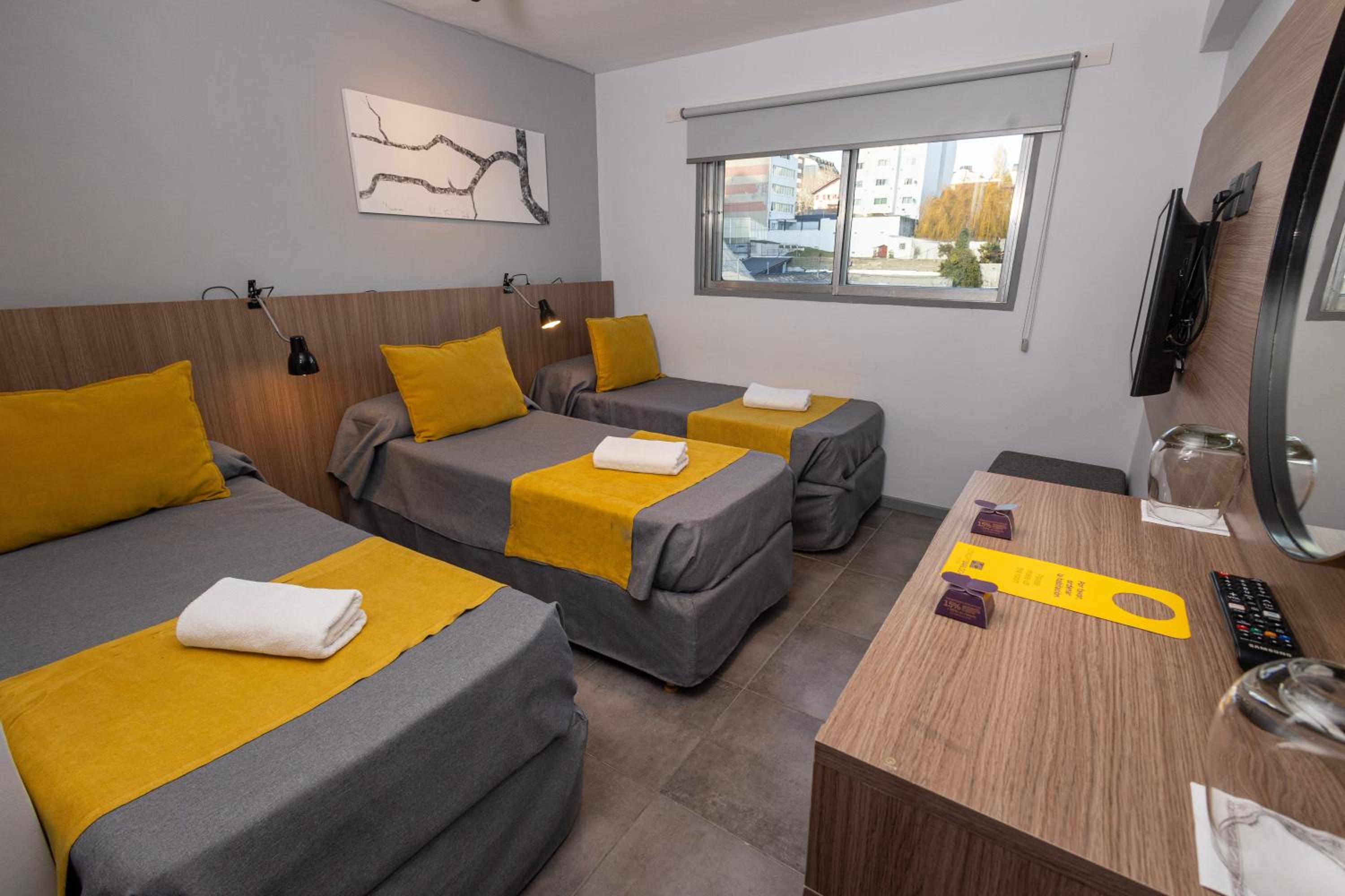 Basic Triple Room photo 2