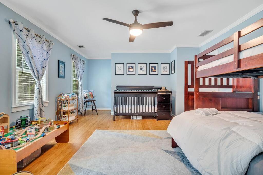 Three-Bedroom House photo 1