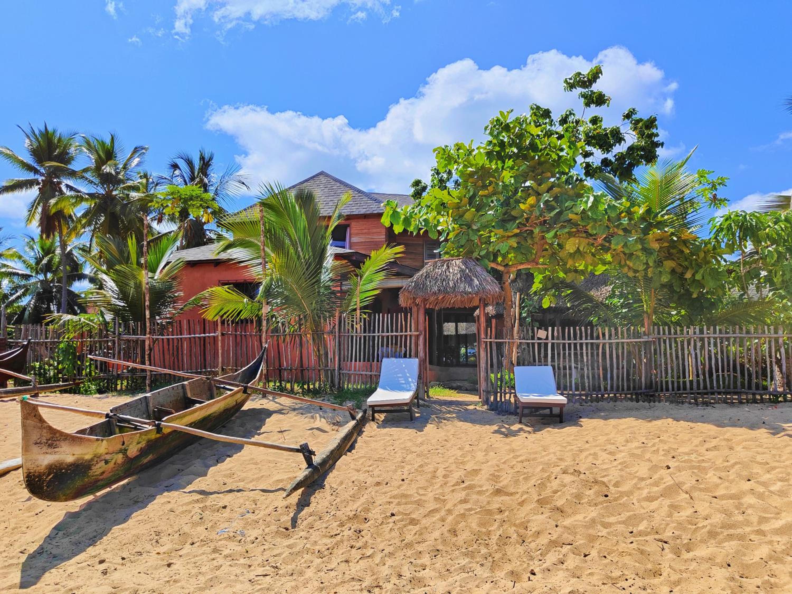 Three-Bedroom Villa photo 3