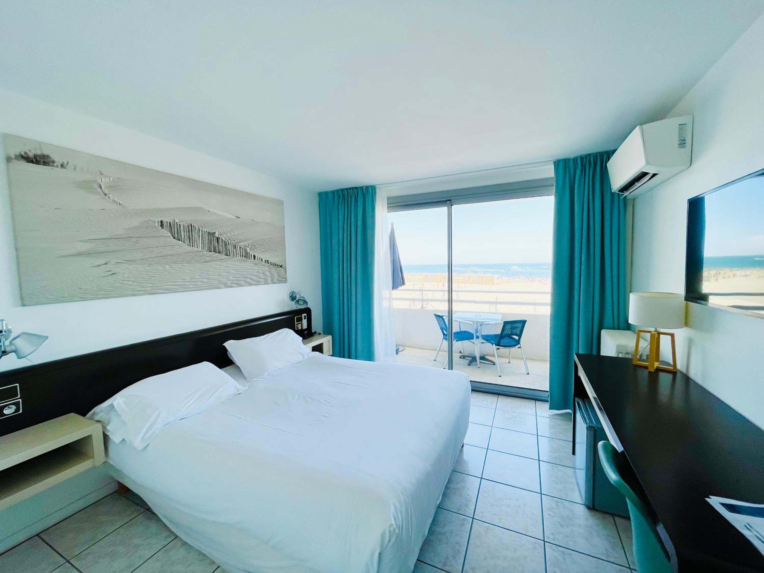 Double Room Facing the Sea - Photo 12