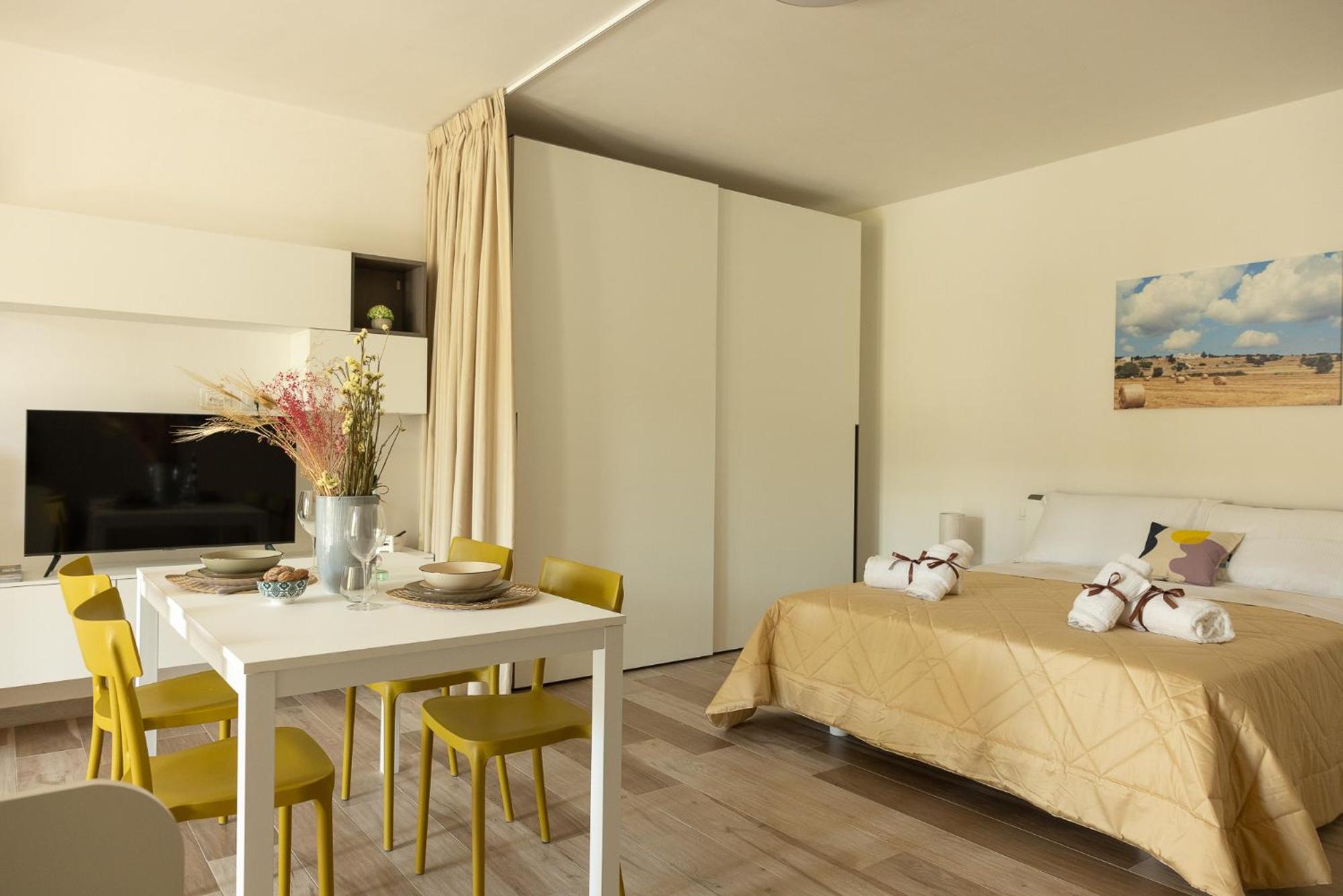 Deluxe Double Room with Extra Bed