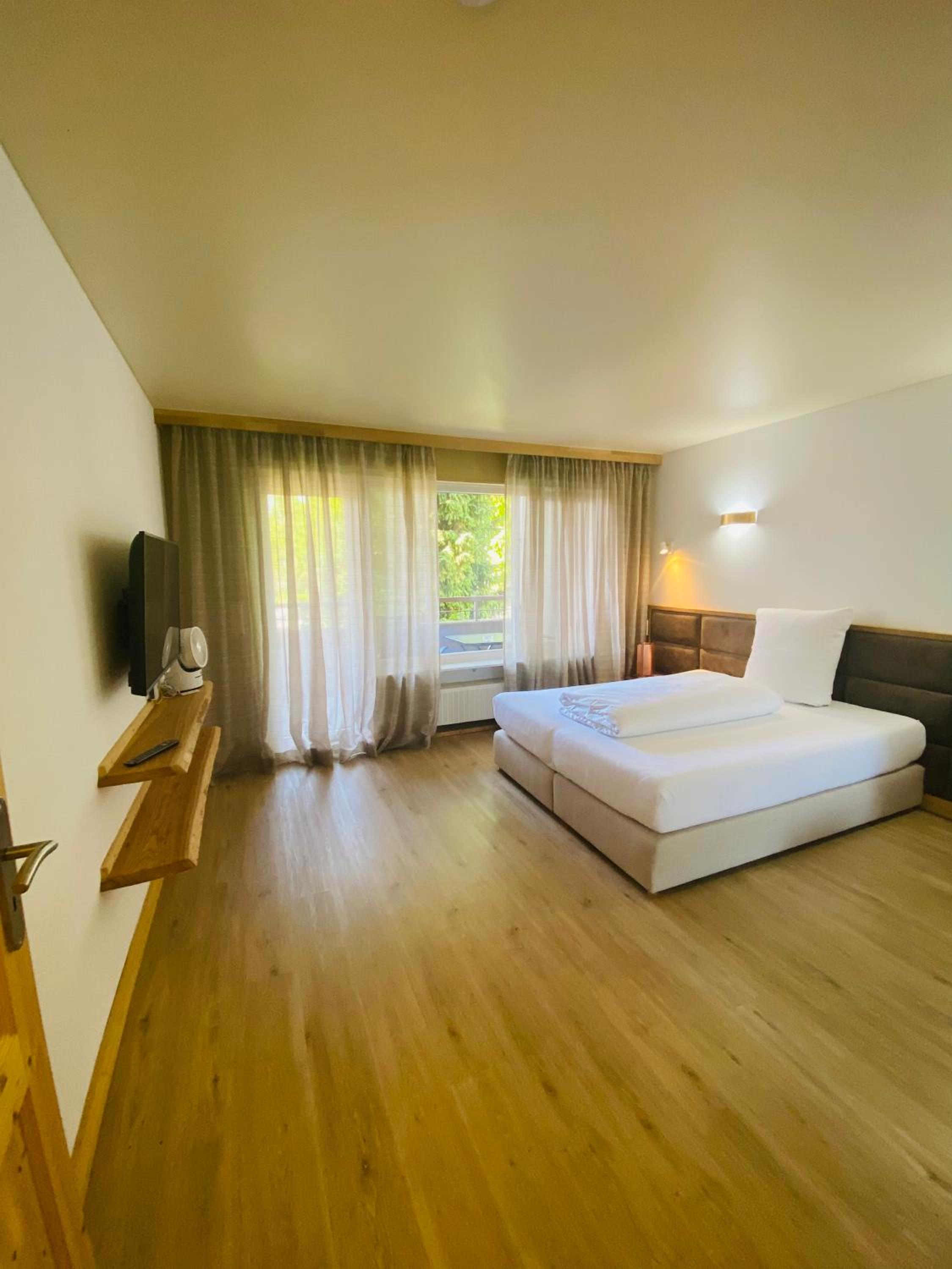 Family Room with Balcony - Photo 9