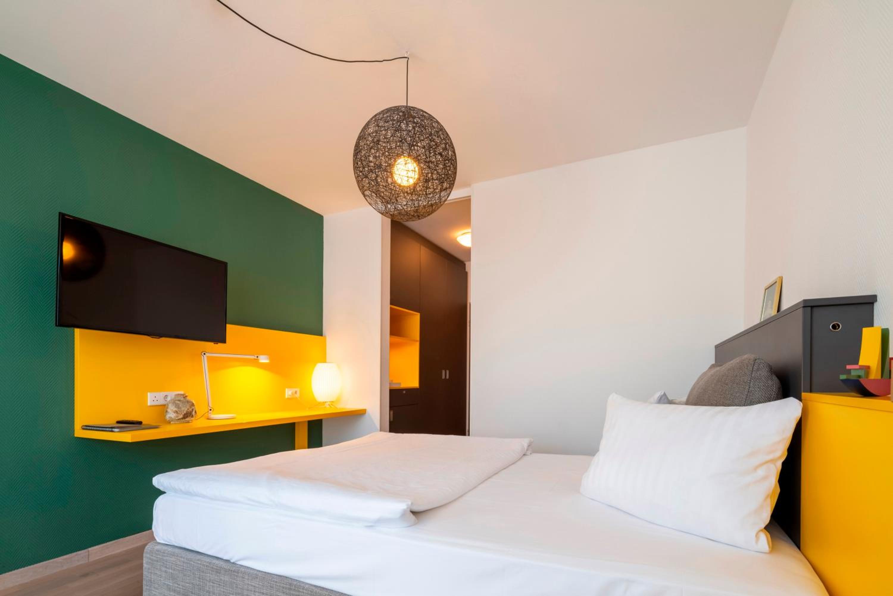 Cozy Double Room with Balcony photo 2