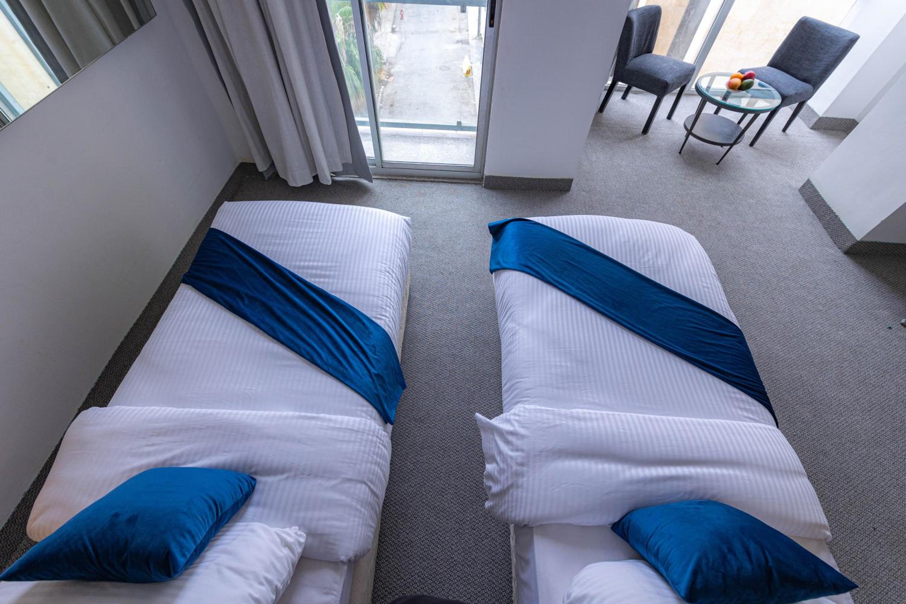 Deluxe Double or Twin Room - Photo 3