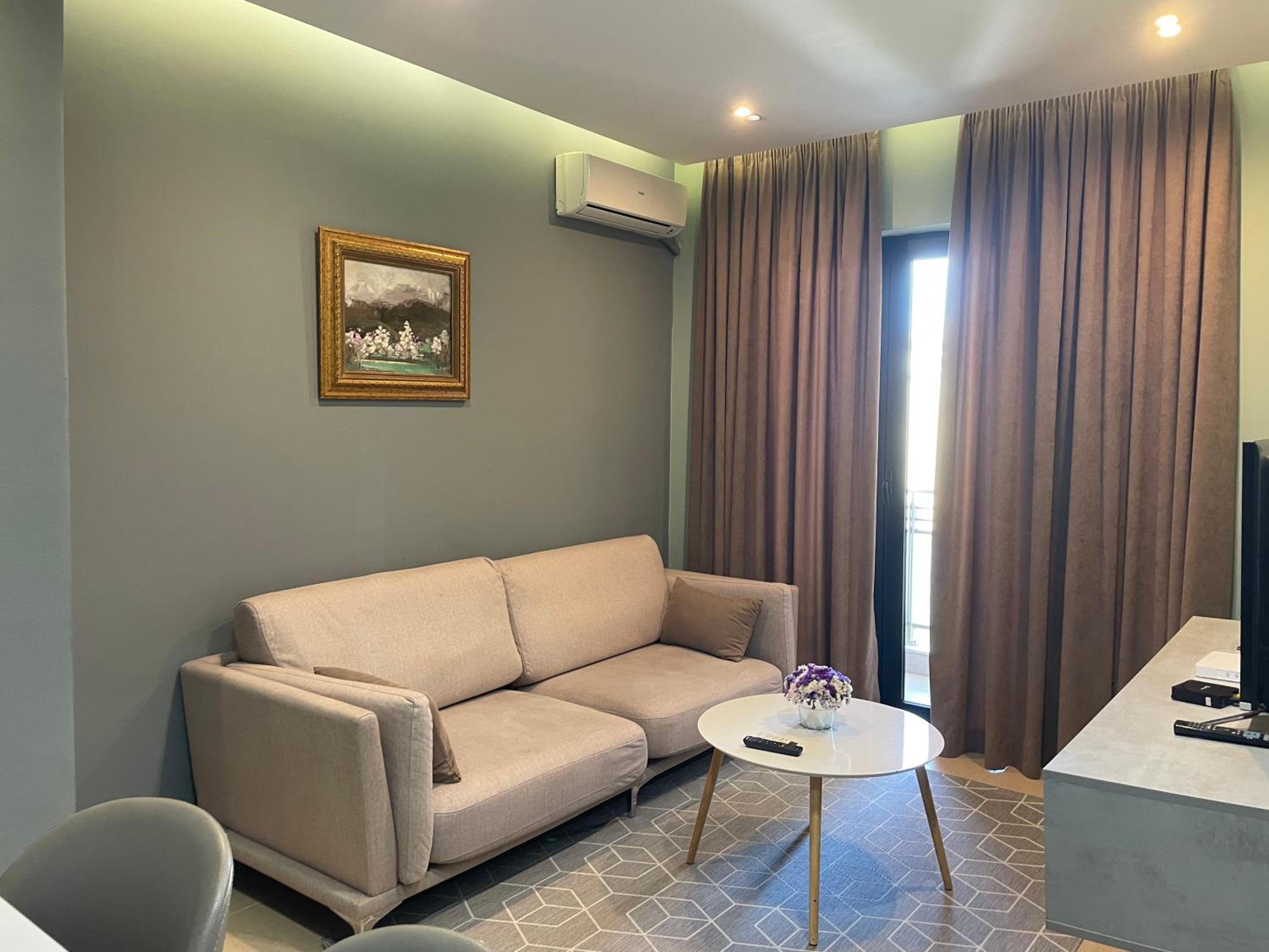 One-Bedroom Apartment with Balcony