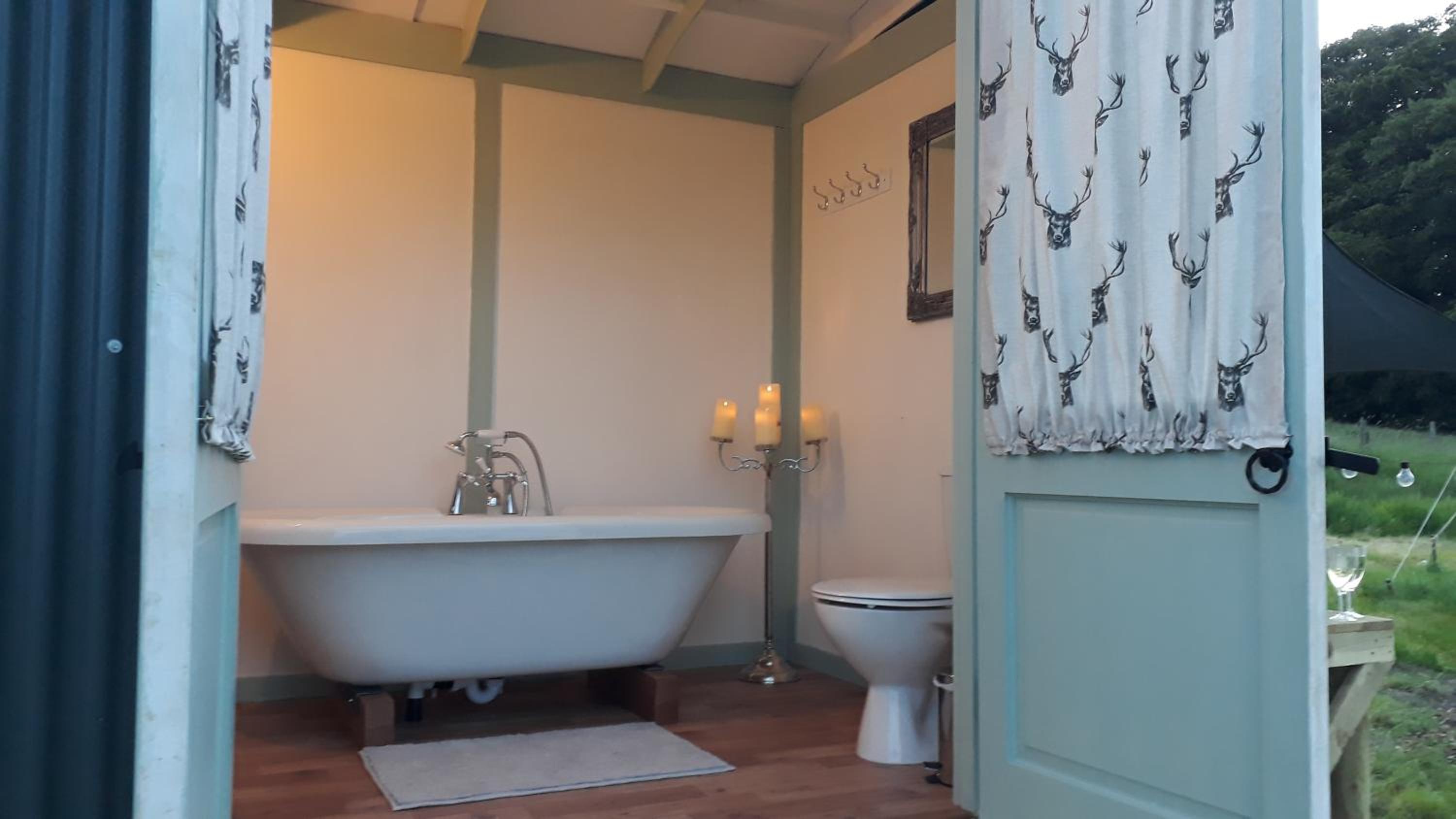 Mayflower Yurt - Photo 7
