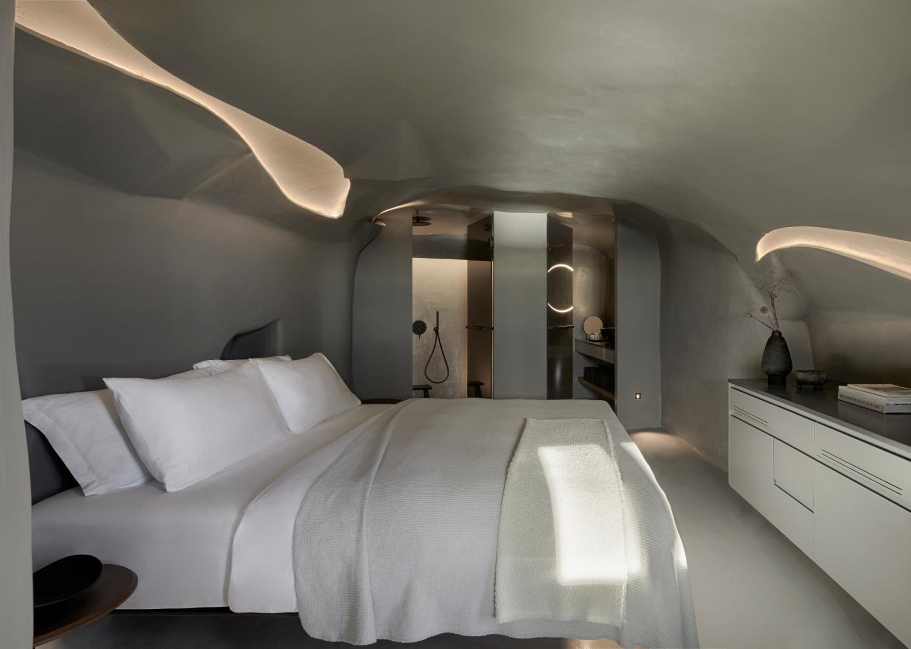 Junior Suite Sunset View with Heated Cave Pool - Photo 5