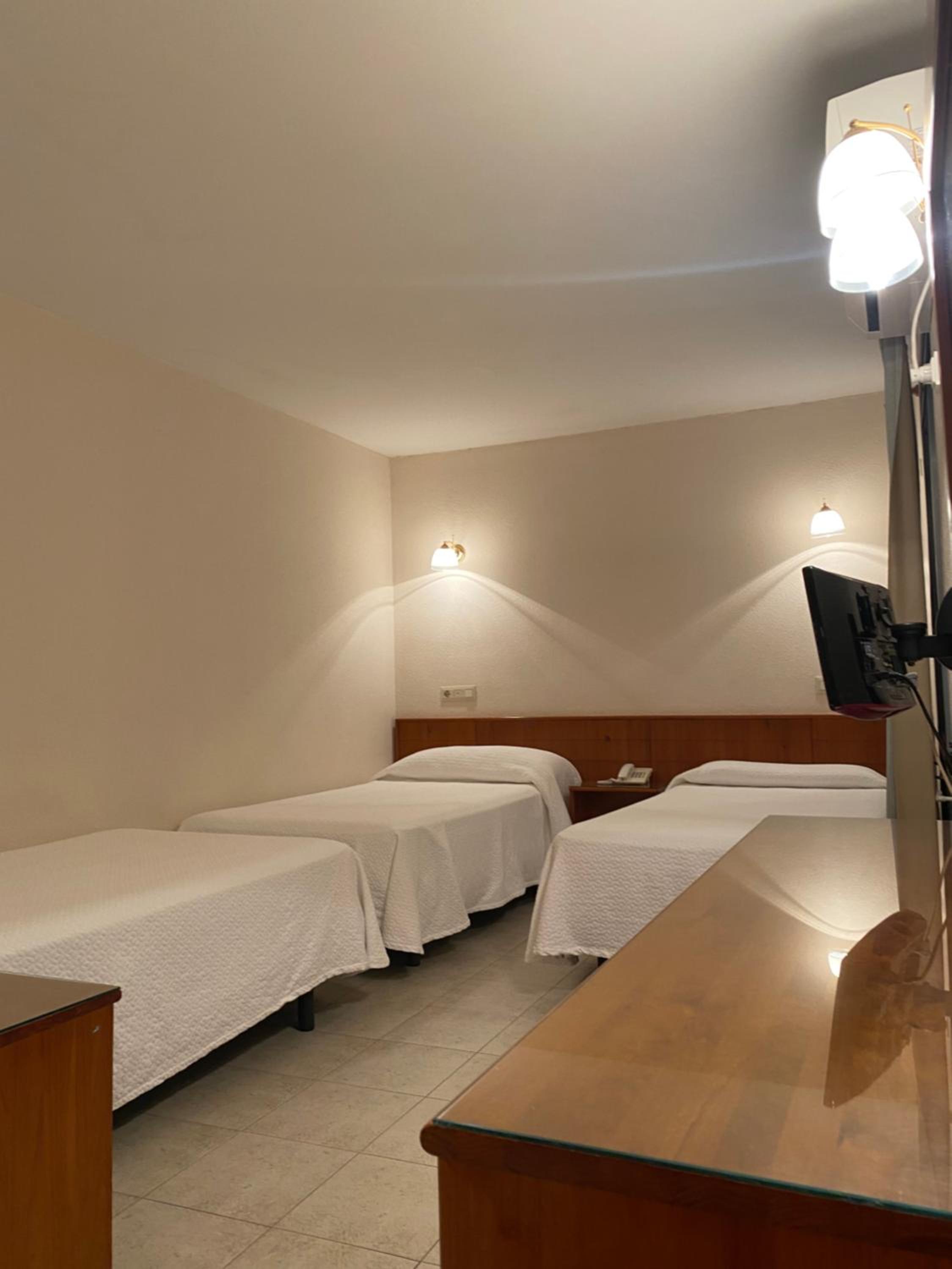 Habitación Triple Básica