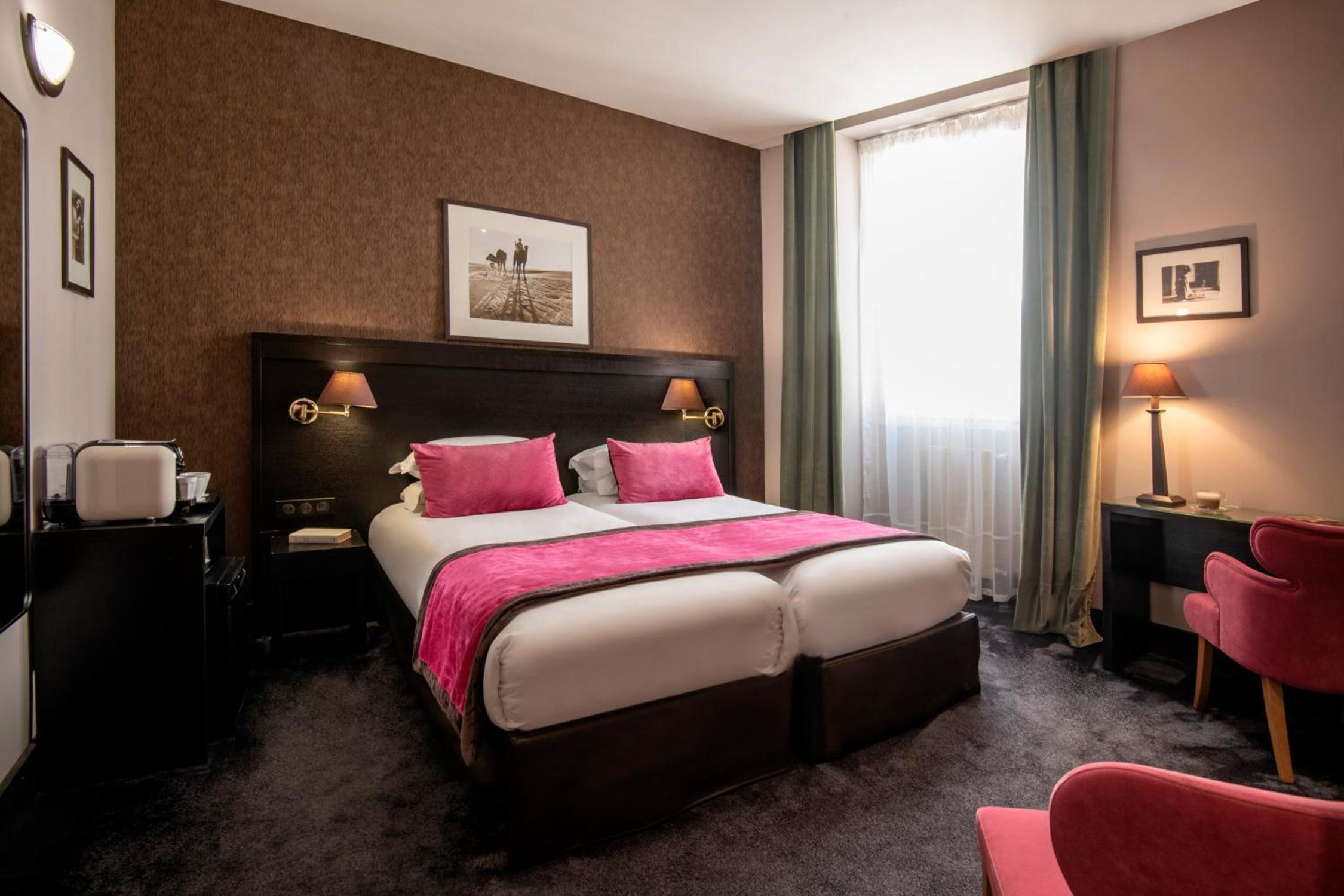 Family Suite - Non-Smoking - Photo 6