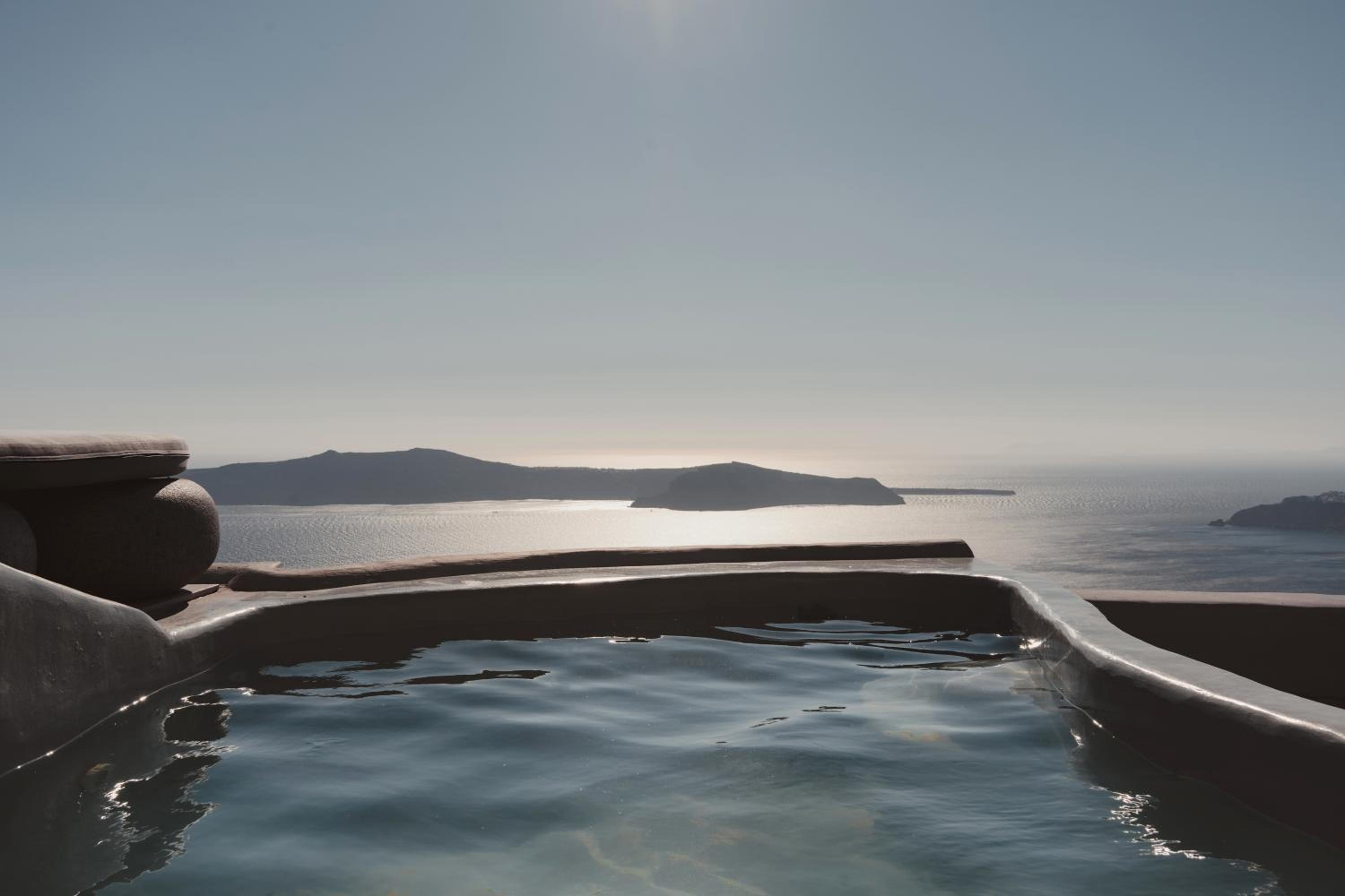 Caldera Room Sunset View with Heated Plunge Pool photo 2