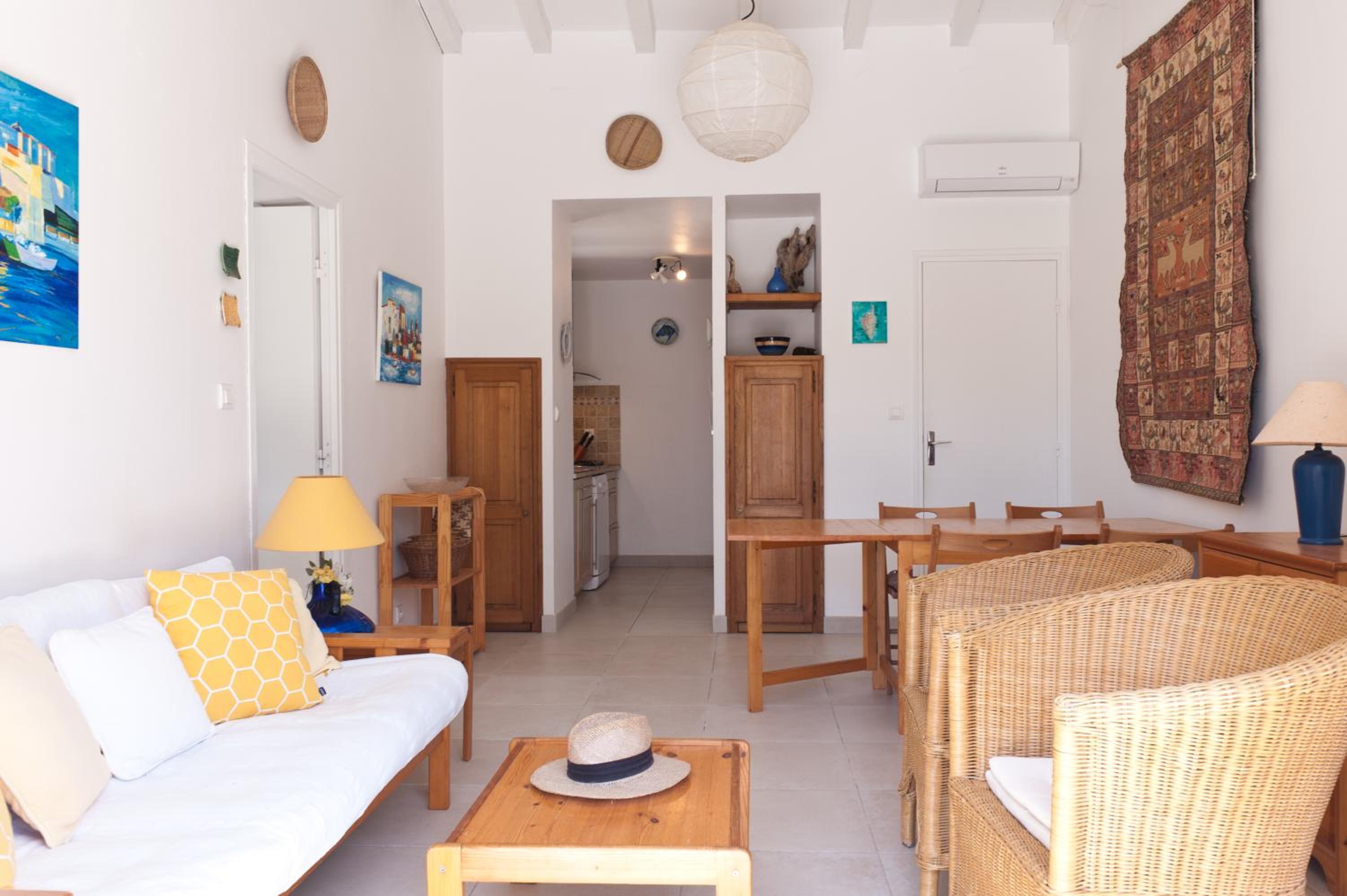 Three-Bedroom House - Near to the beach - Casa Tavera