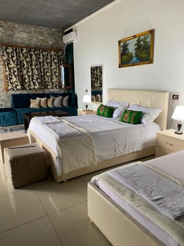 Triple Room with Lake View