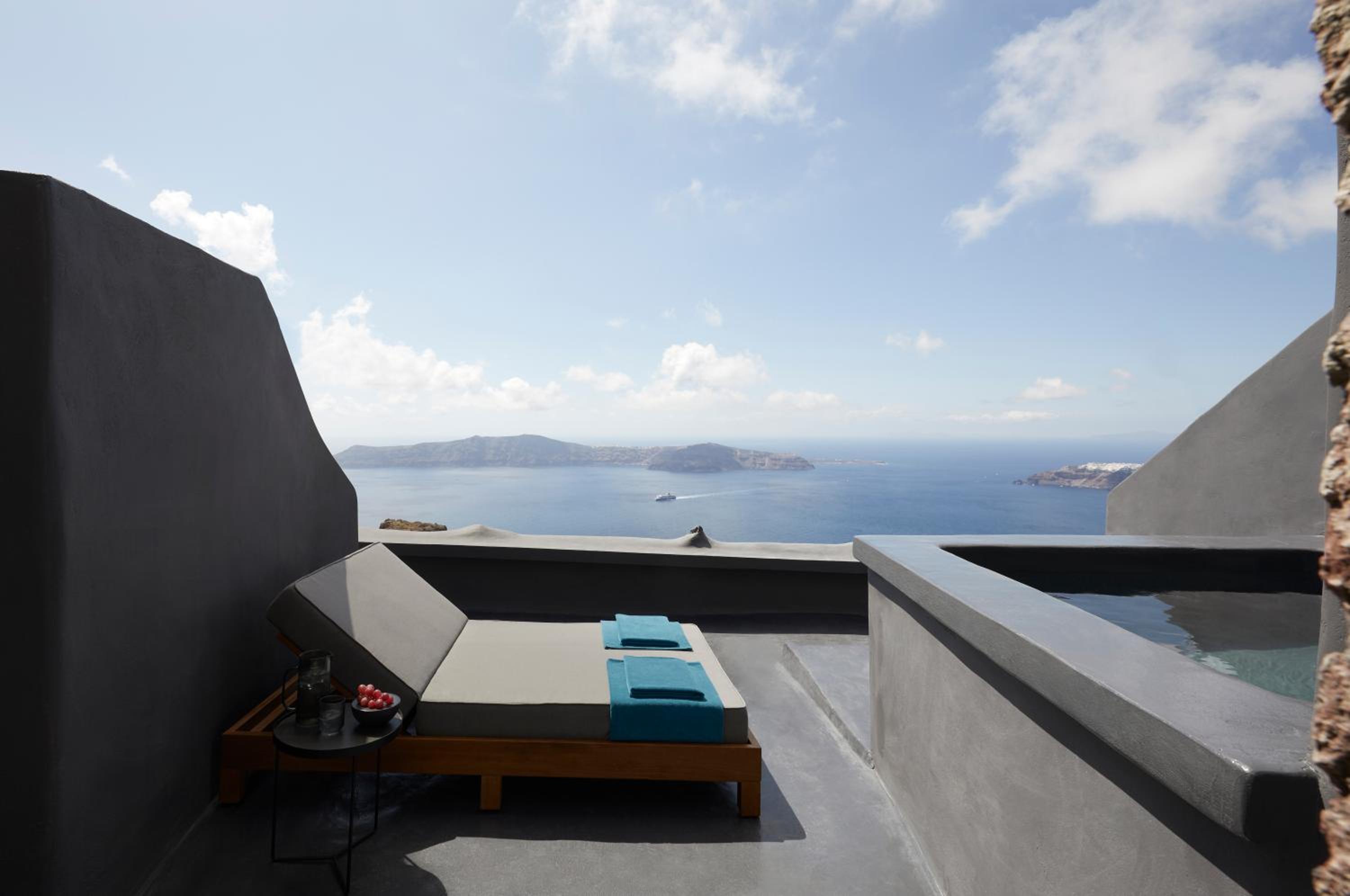 Sunset Two Bedroom Suite with Heated Plunge Pools - Photo 18