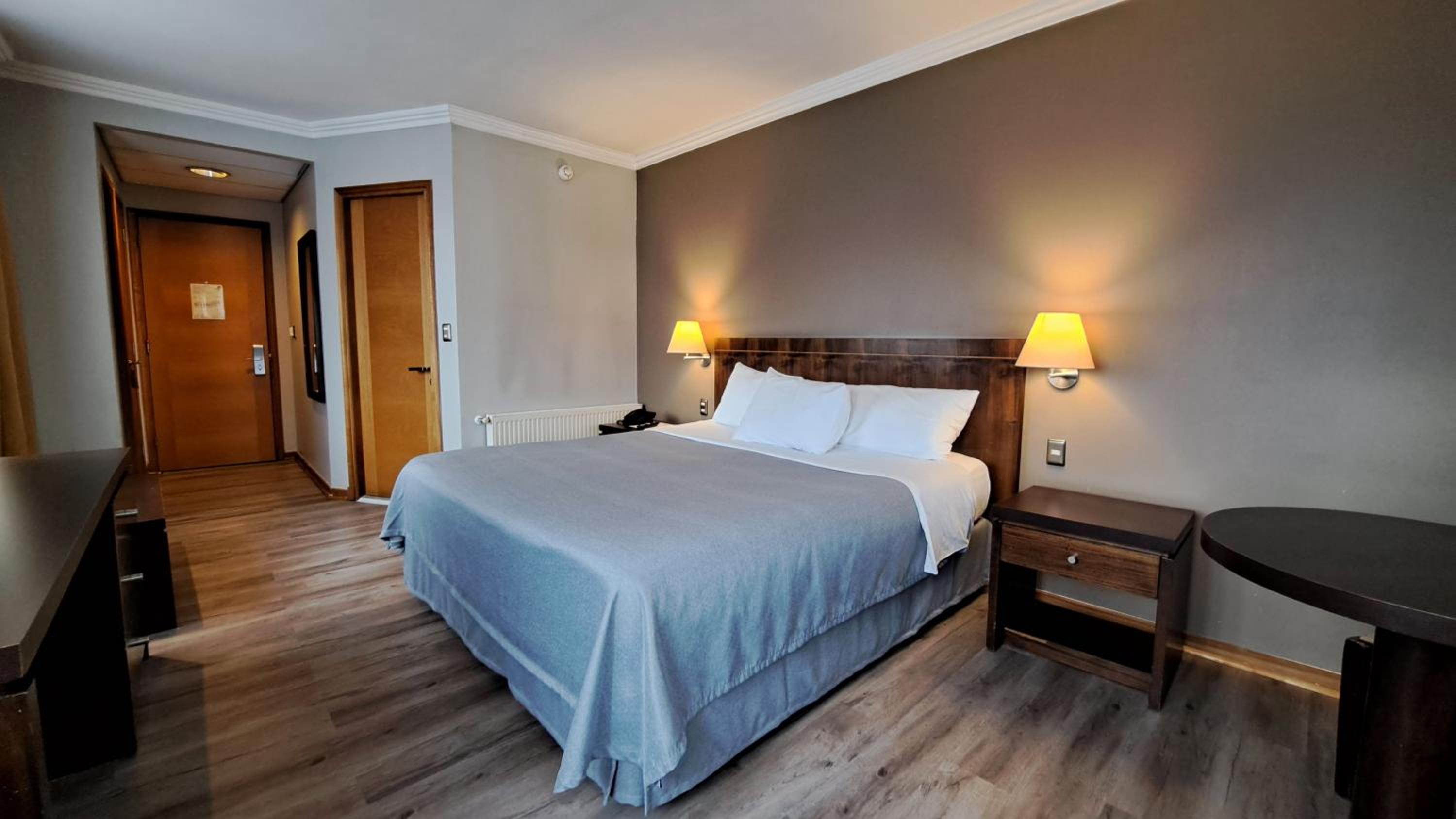 Queen Room photo 3
