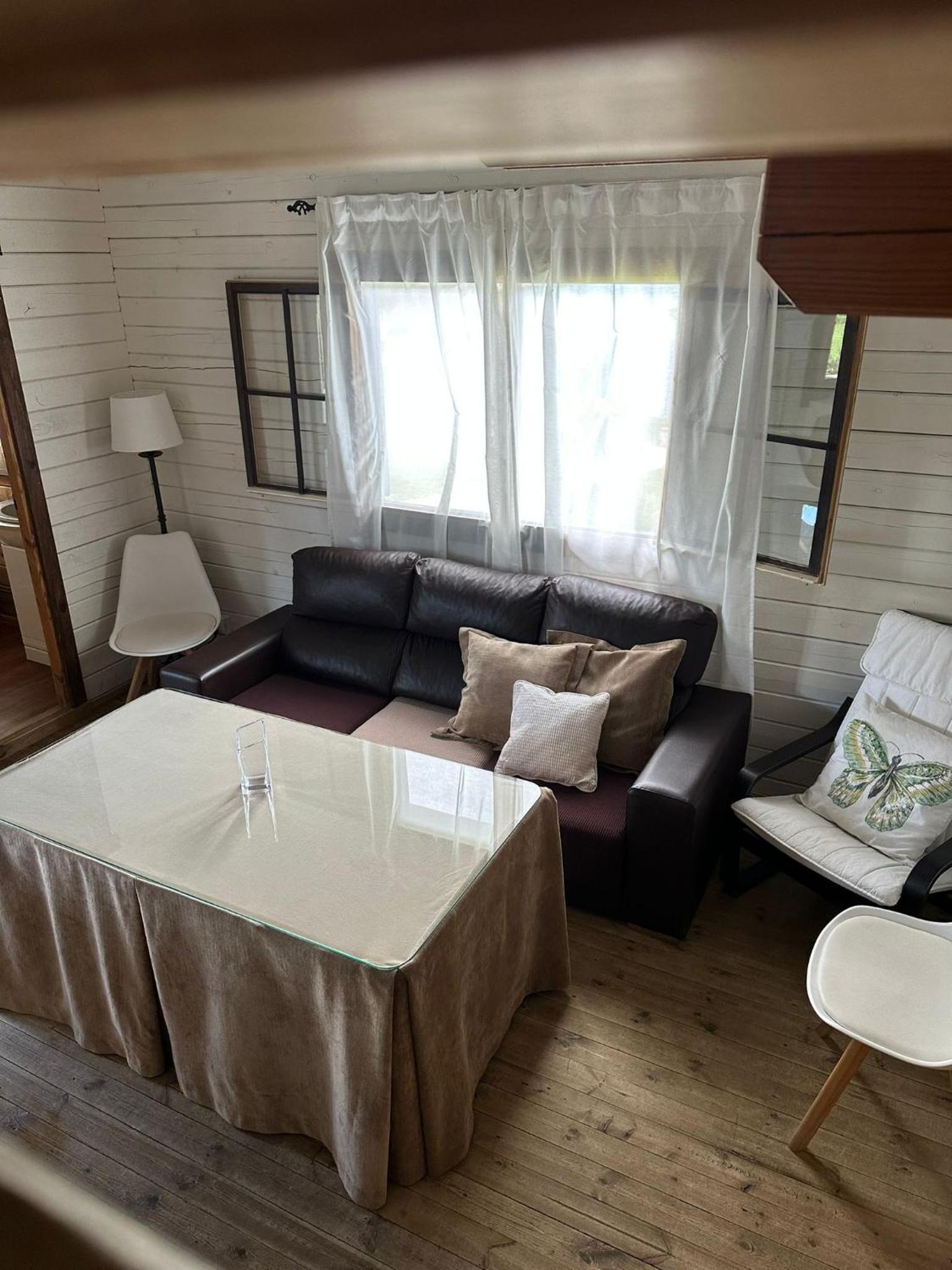 Cabaña de cuatro habitaciones