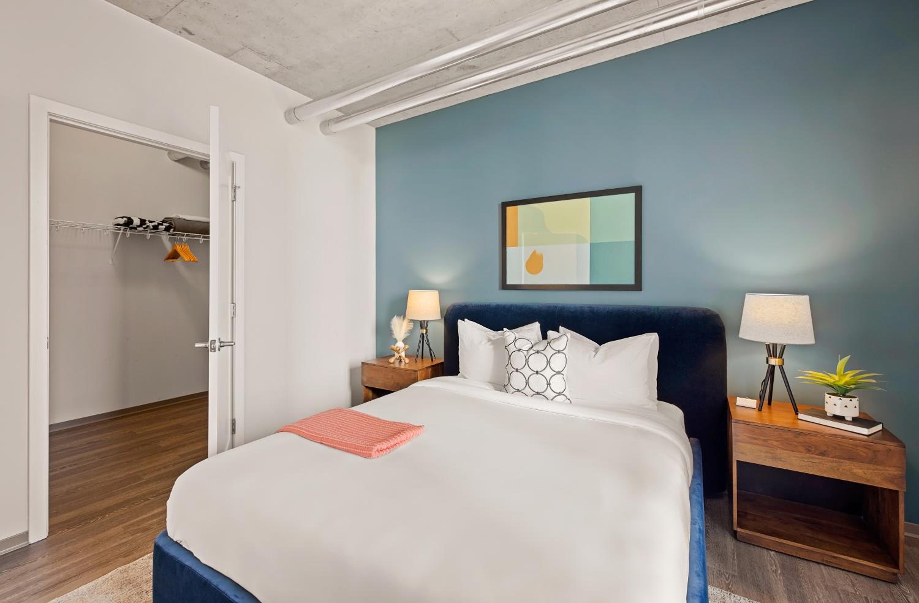 1 Bedroom Deluxe Accessible - Photo 1