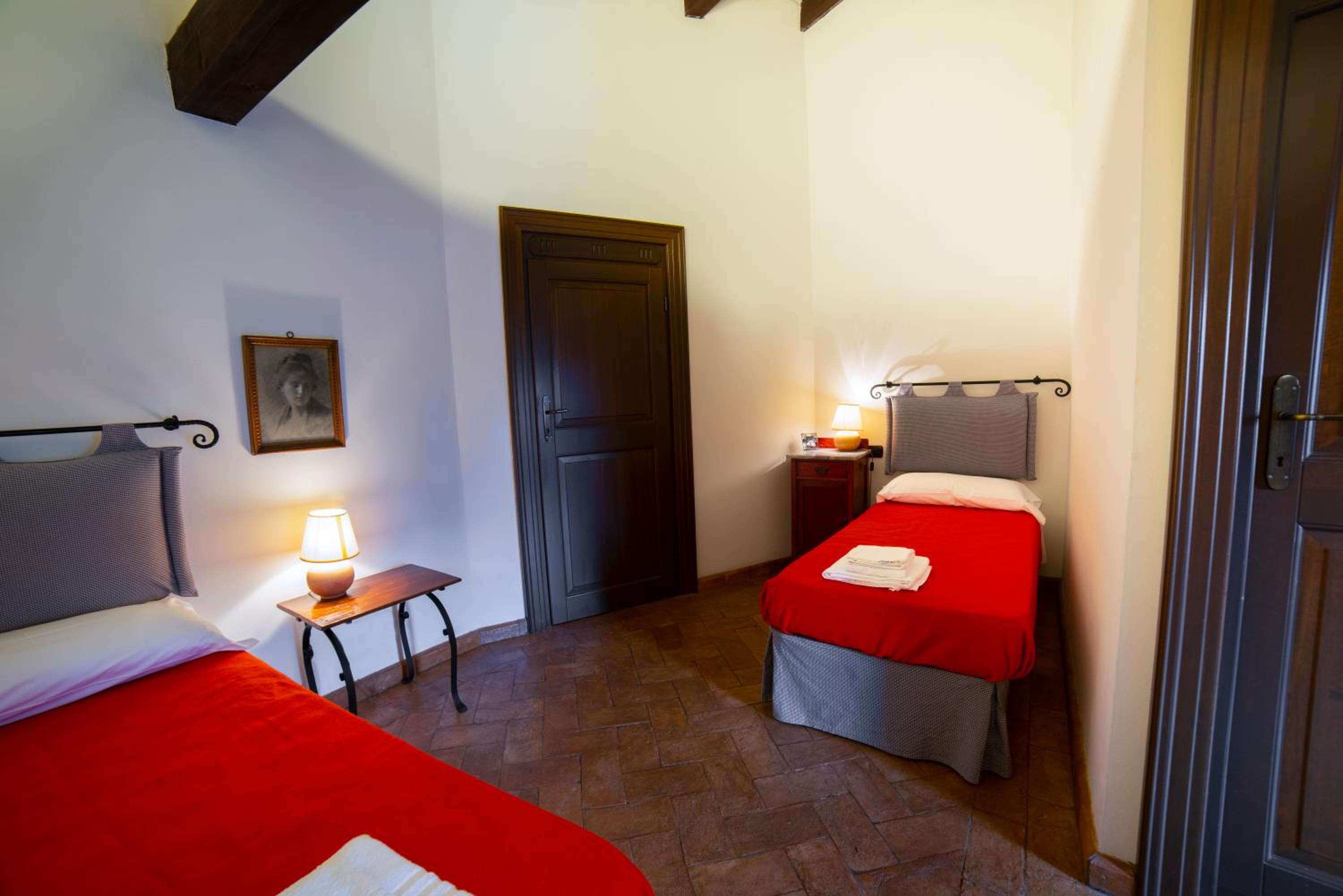 Deluxe Twin Room photo 1