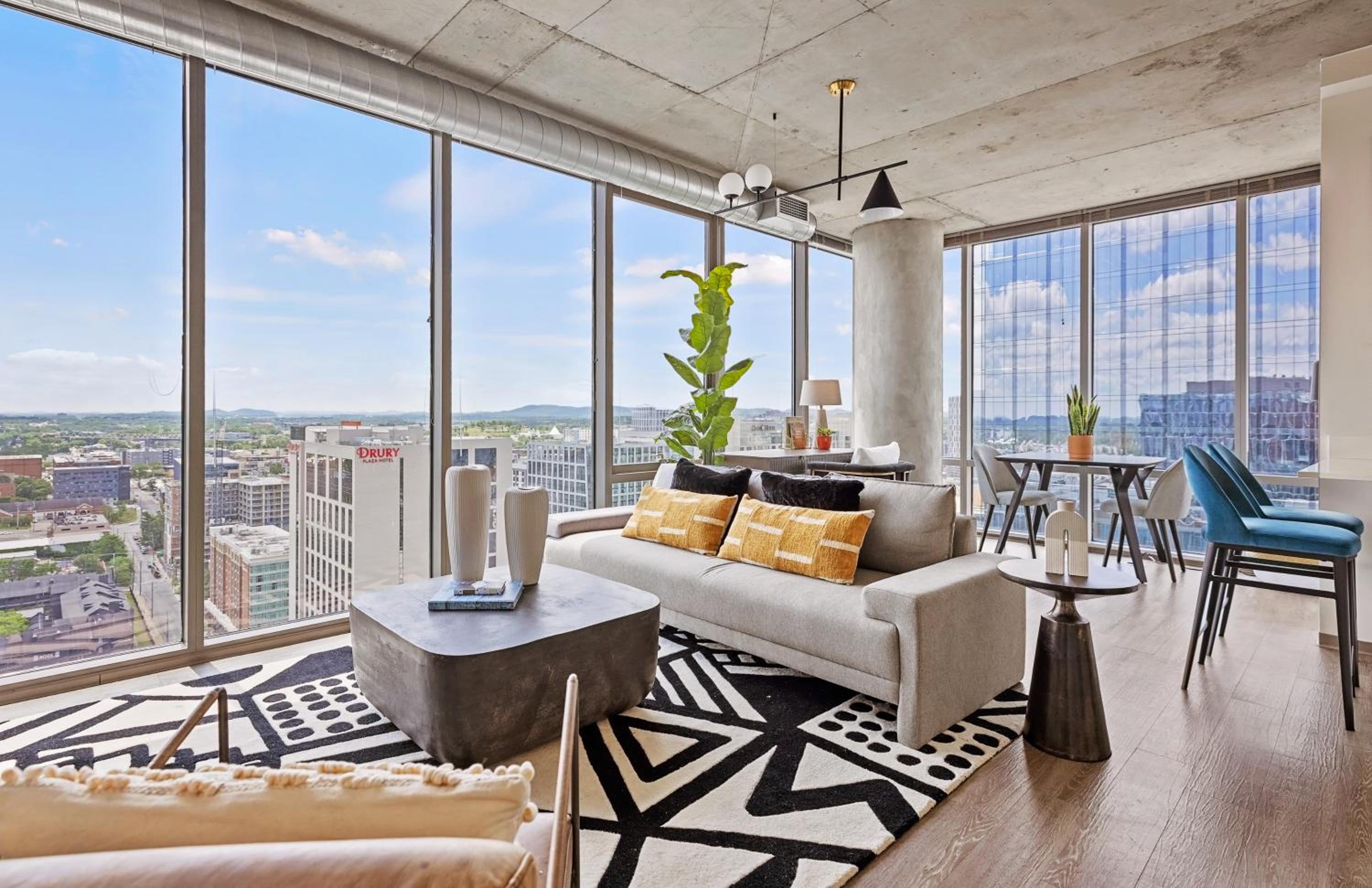 1 Bedroom Deluxe Sky