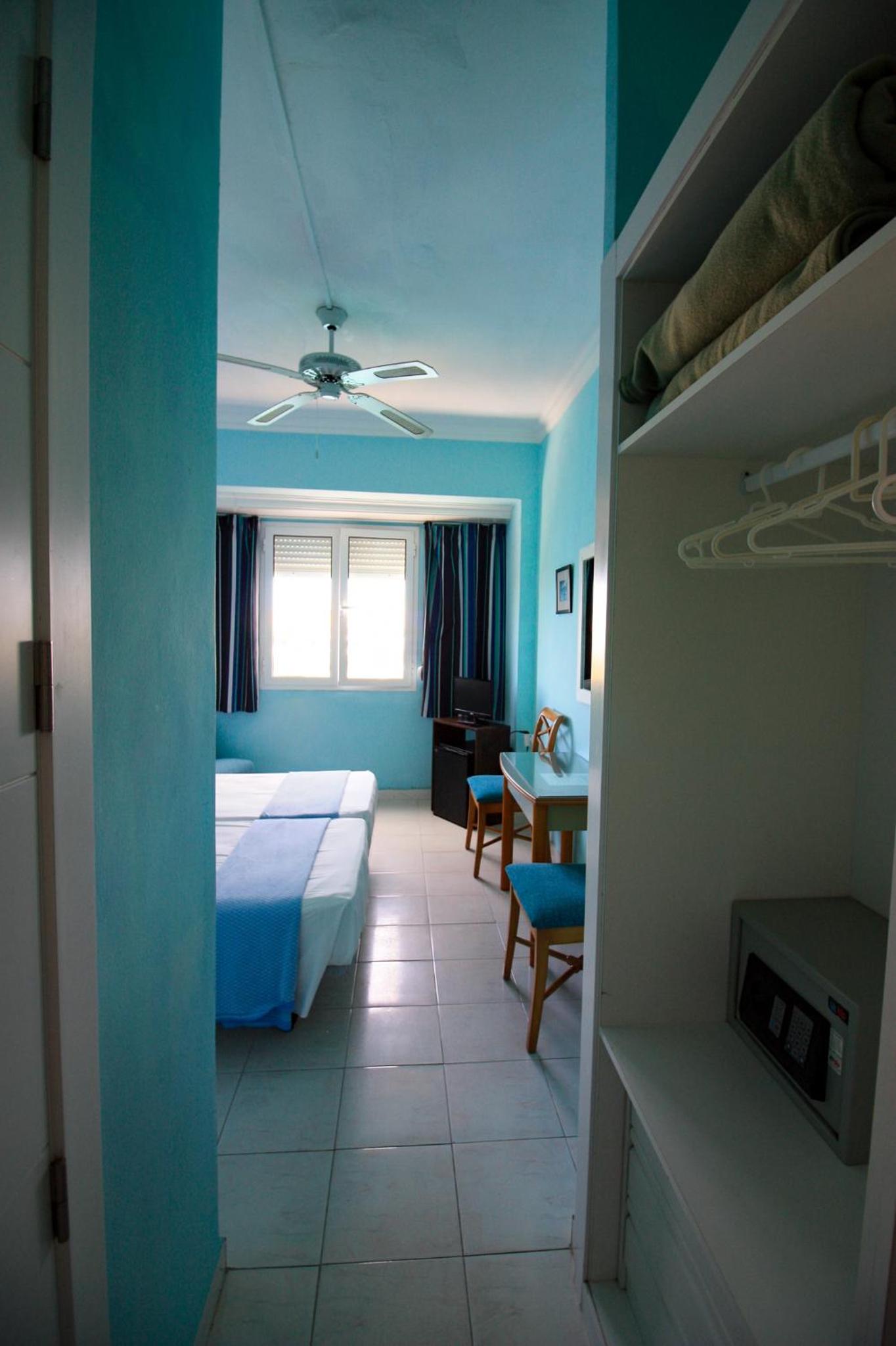 Double or Twin Room photo 2