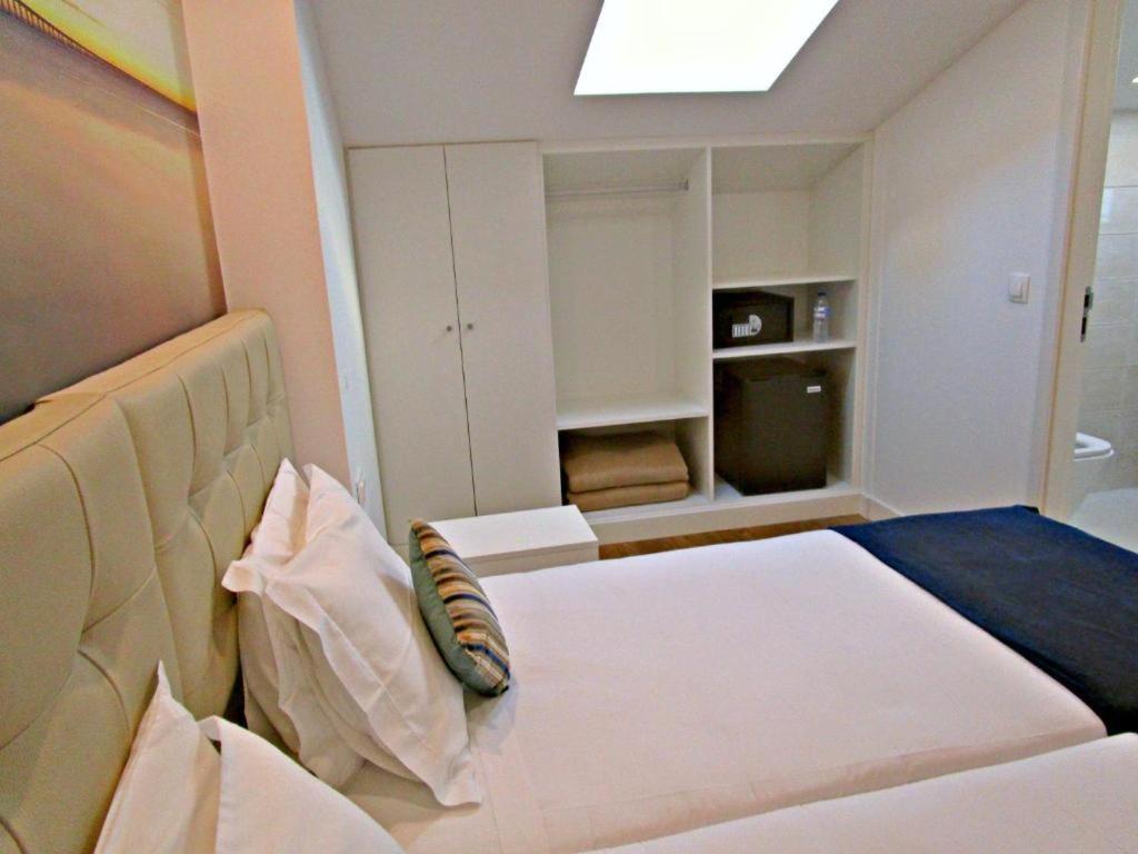 Skylight Twin Room without Kitchenette