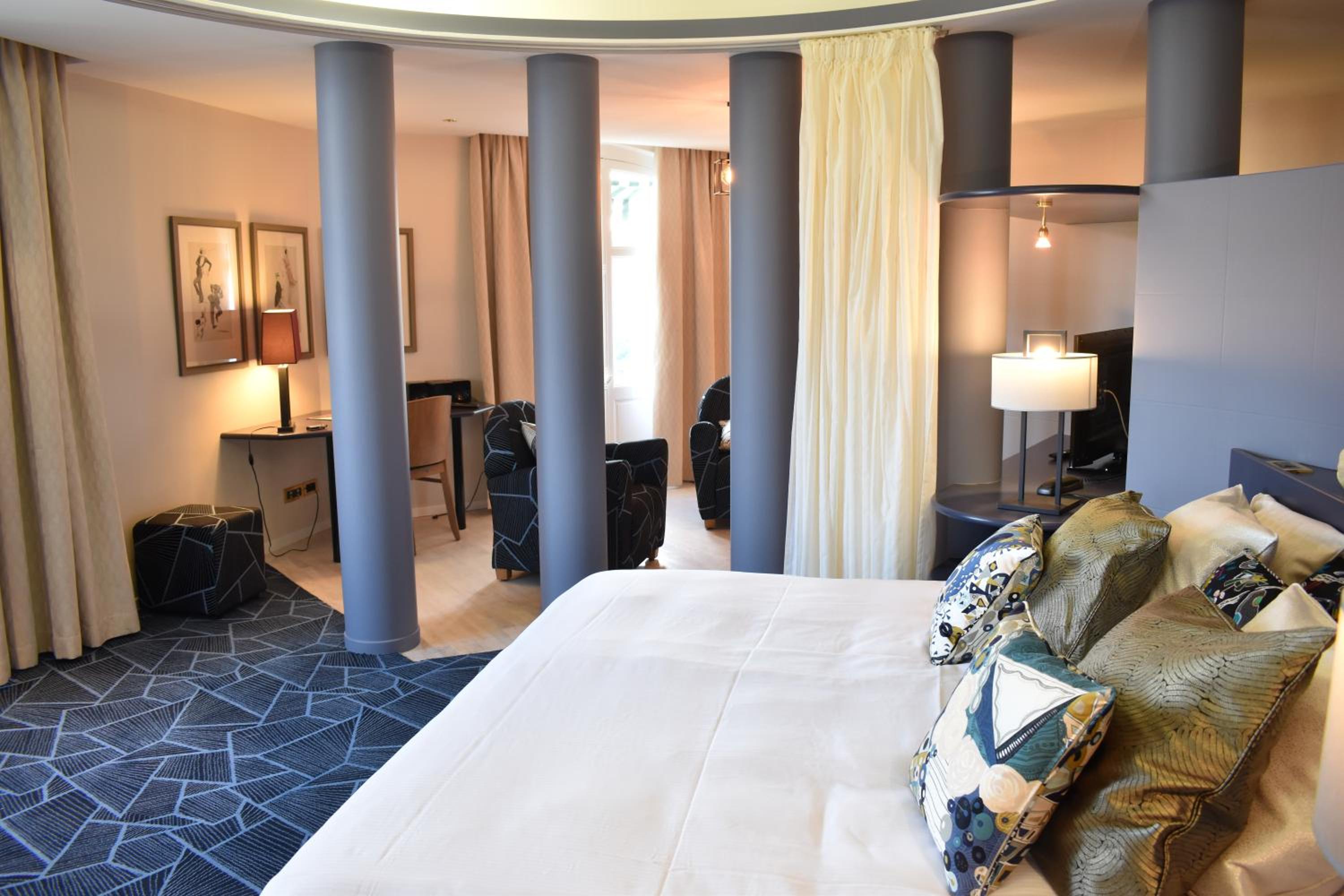 Suite With Spa Bath