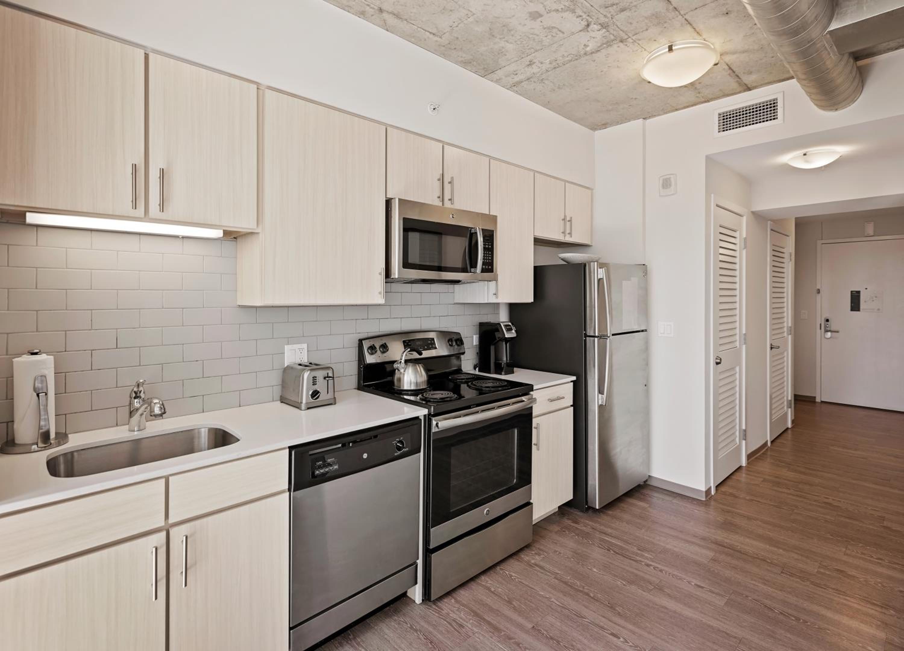 1 Bed | 1 Bath Suite - Photo 2