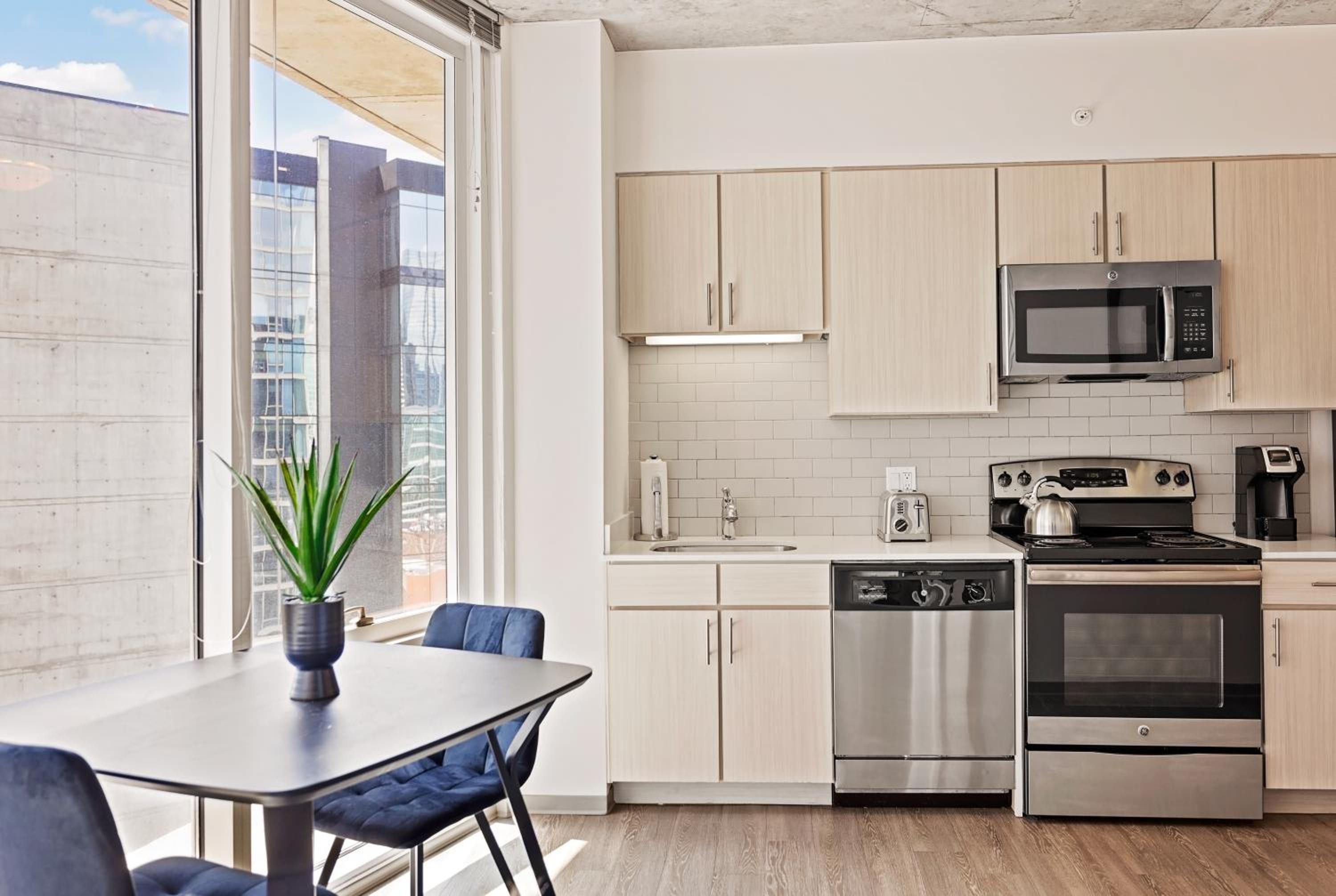 1 Bed | 1 Bath Suite - Photo 12