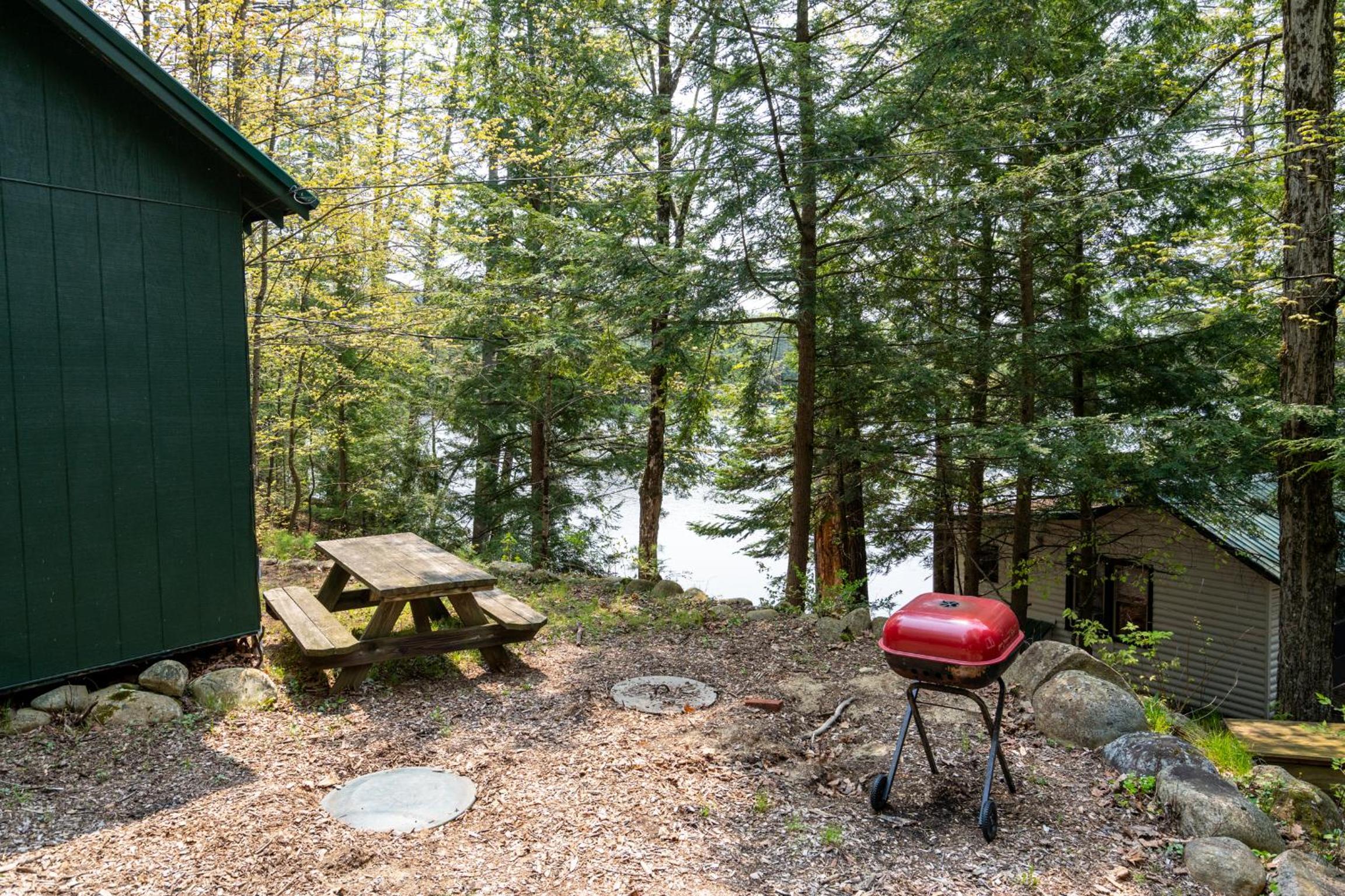 One-Bedroom Cottage - Hill  photo 1