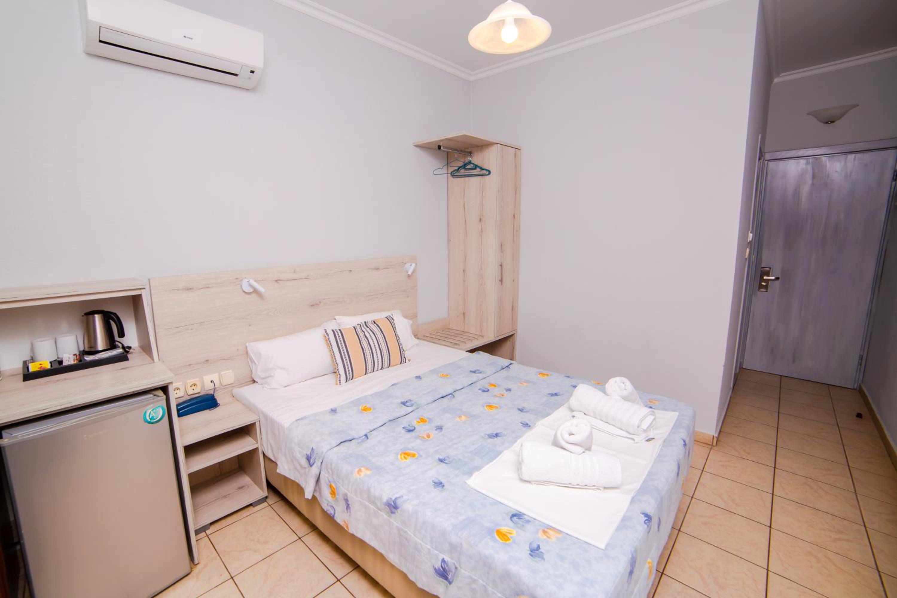 Double or Twin Room photo 1