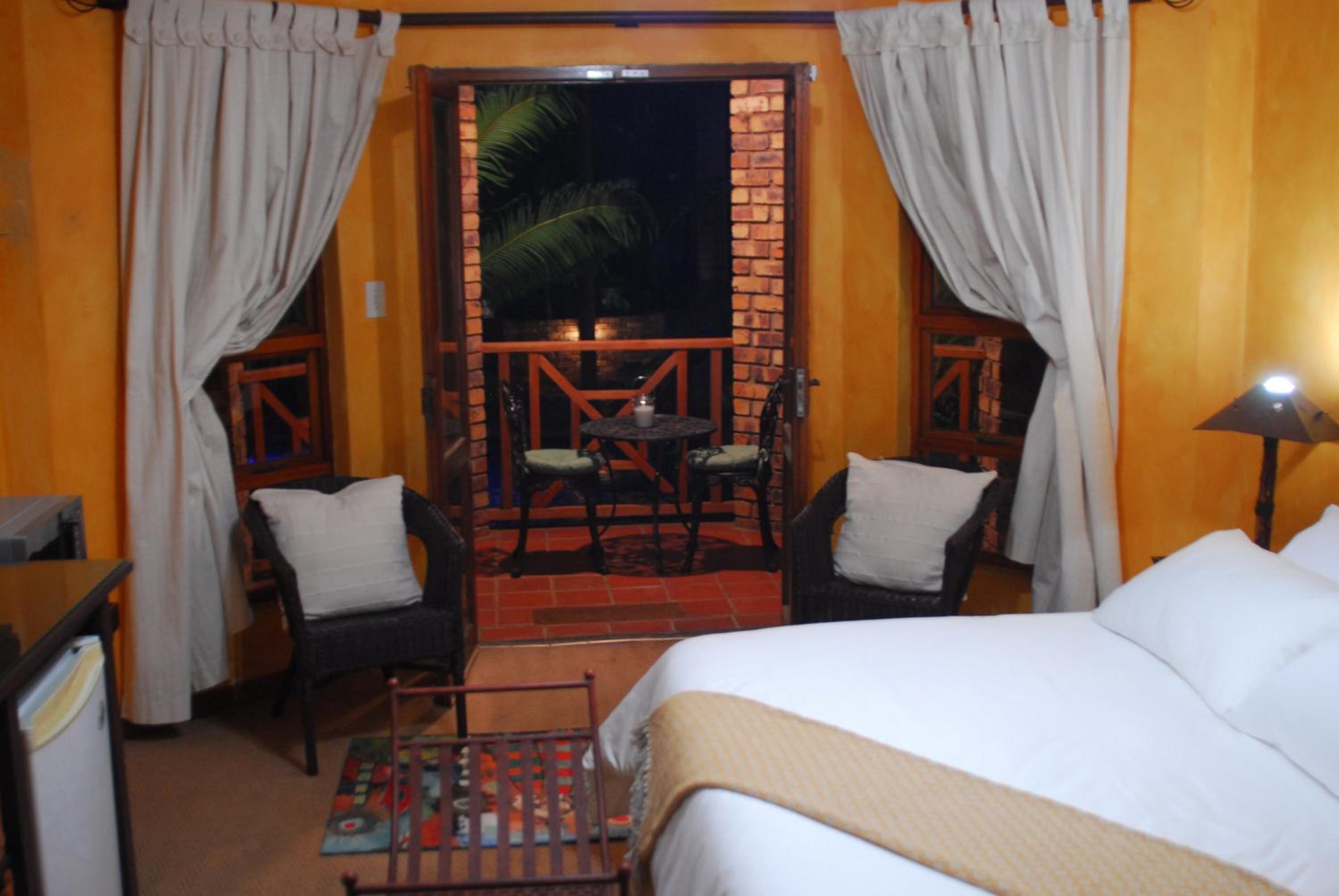 Queen Room with Balcony photo 1