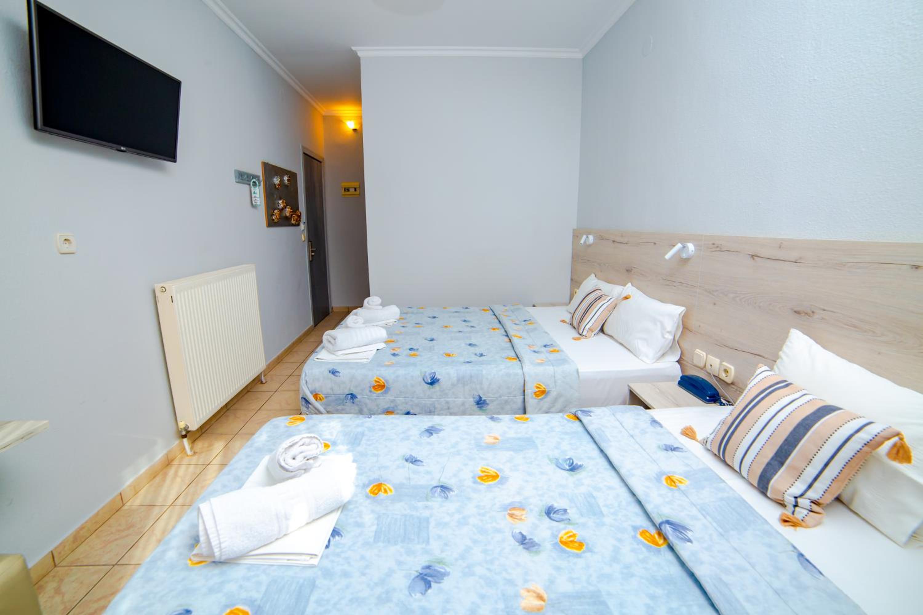 Triple Room - Photo 1