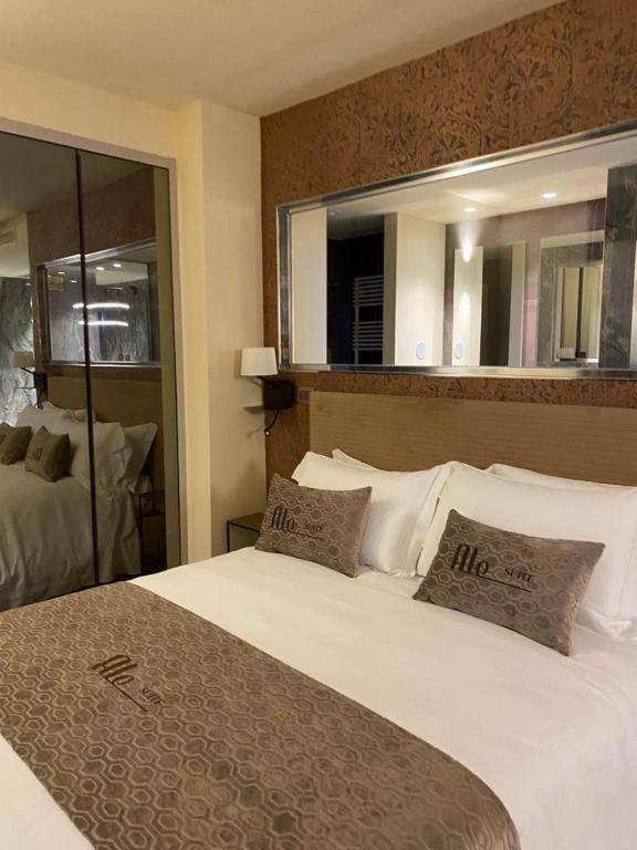 Suite with Balcony