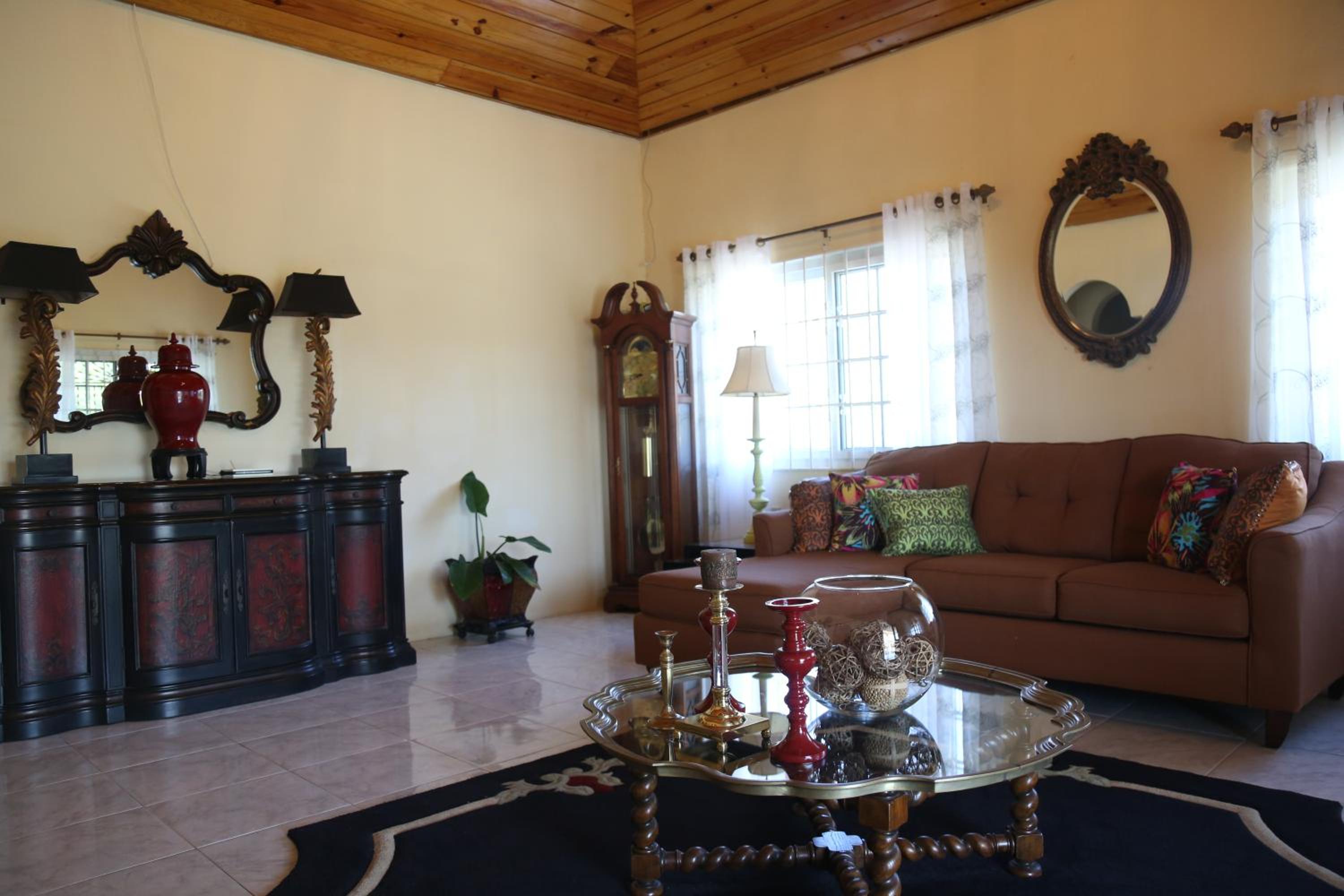 Villa photo 2