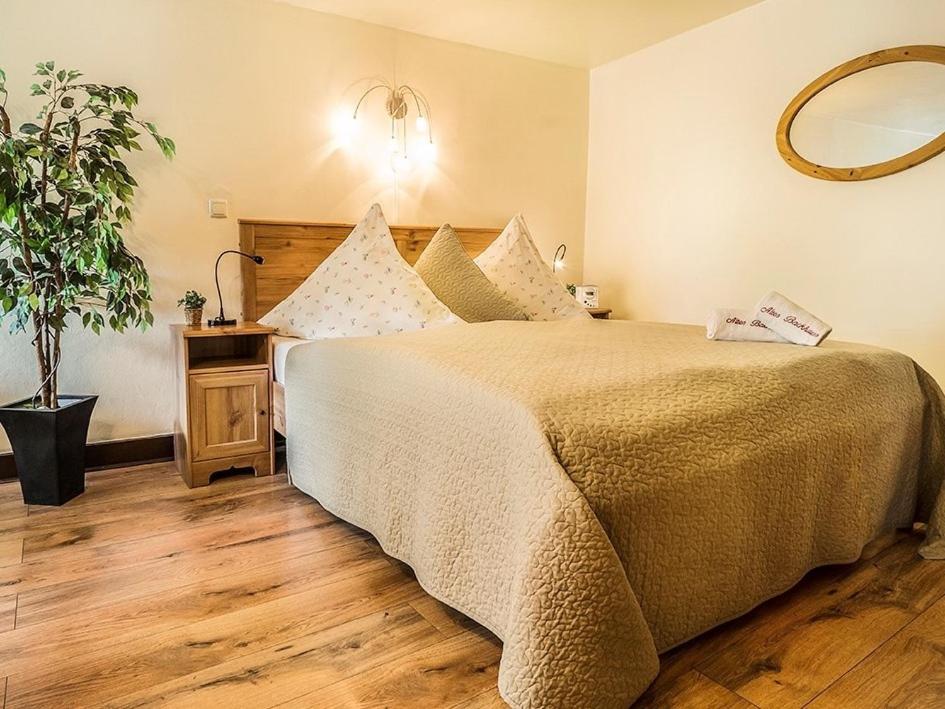 Double Room with Private Bathroom photo 2