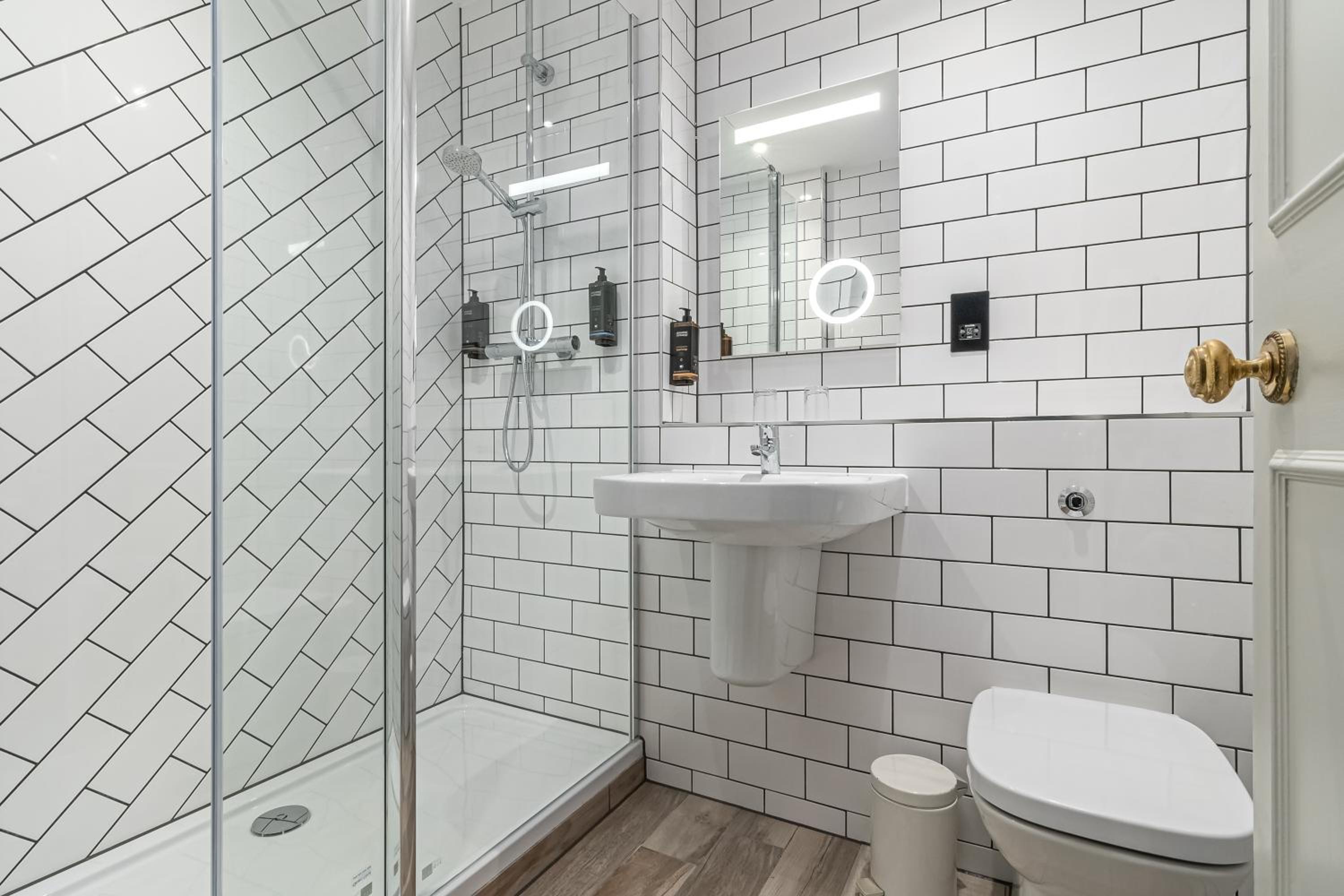 Privilege Room - Photo 8